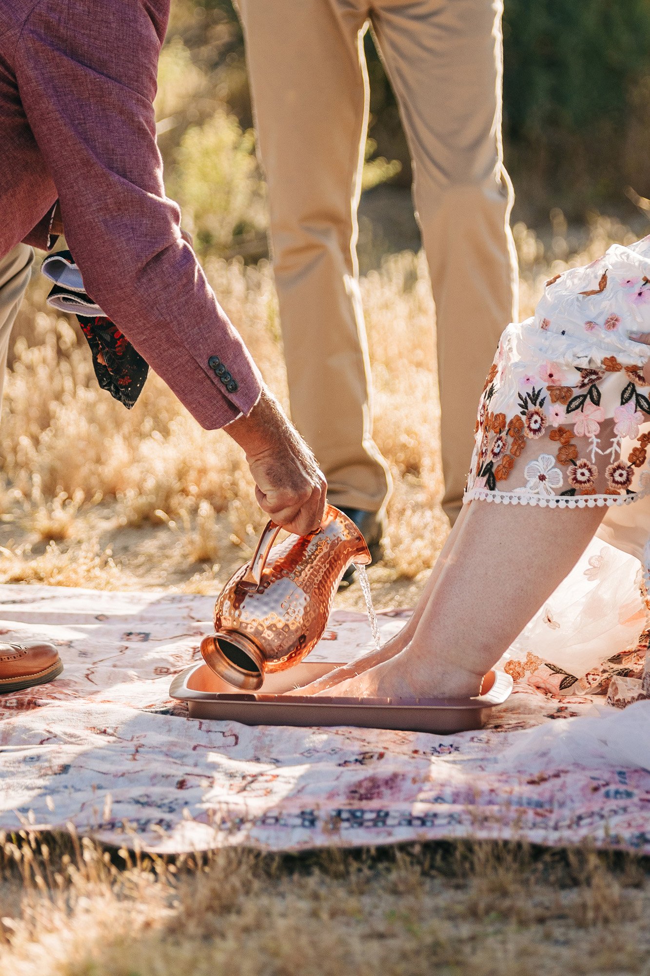 pink-gold-florals-joshua-tree-elopement-48.jpg