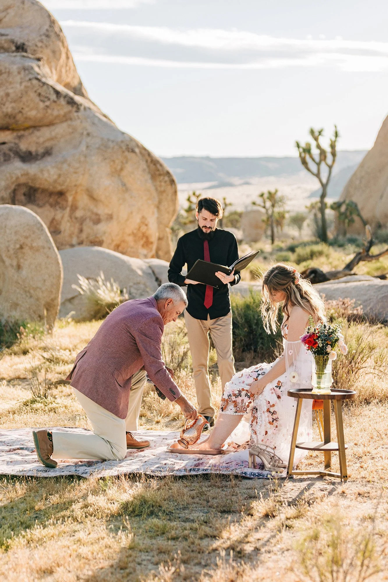 pink-gold-florals-joshua-tree-elopement-47.jpg