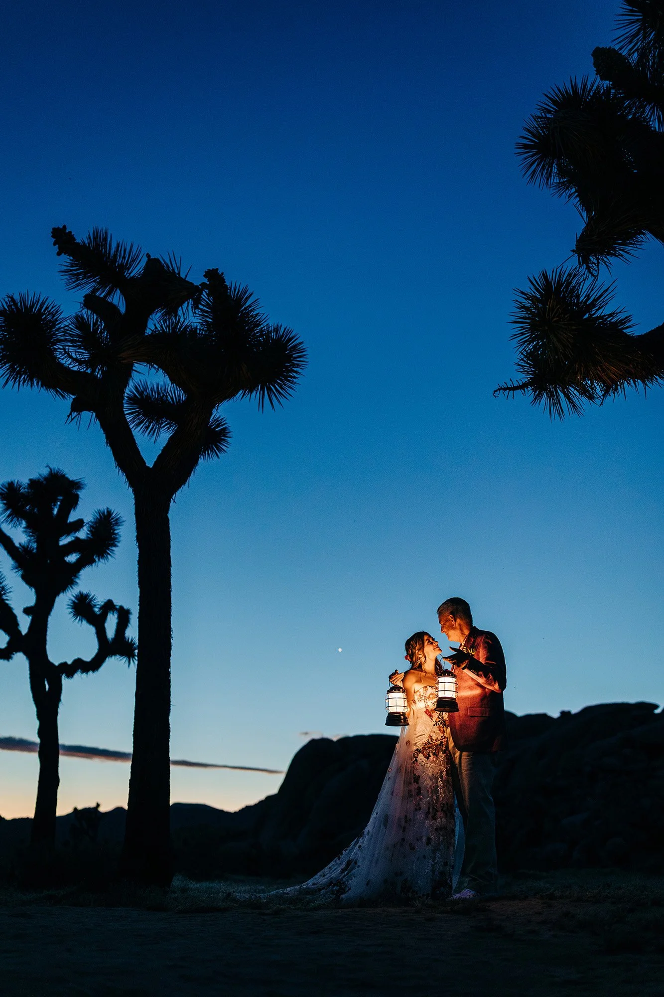 pink-gold-florals-joshua-tree-elopement-108.jpg