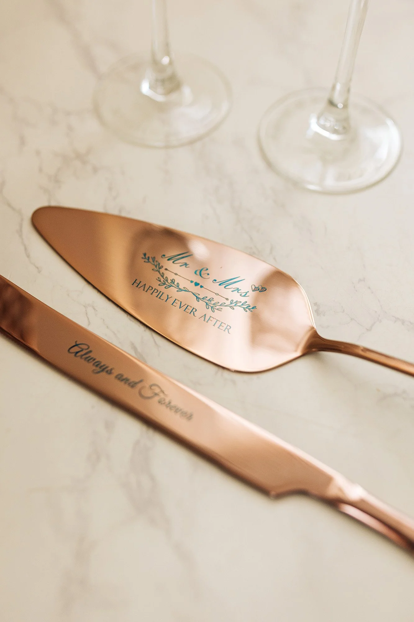 pink-gold-florals-joshua-tree-elopement-13.jpg