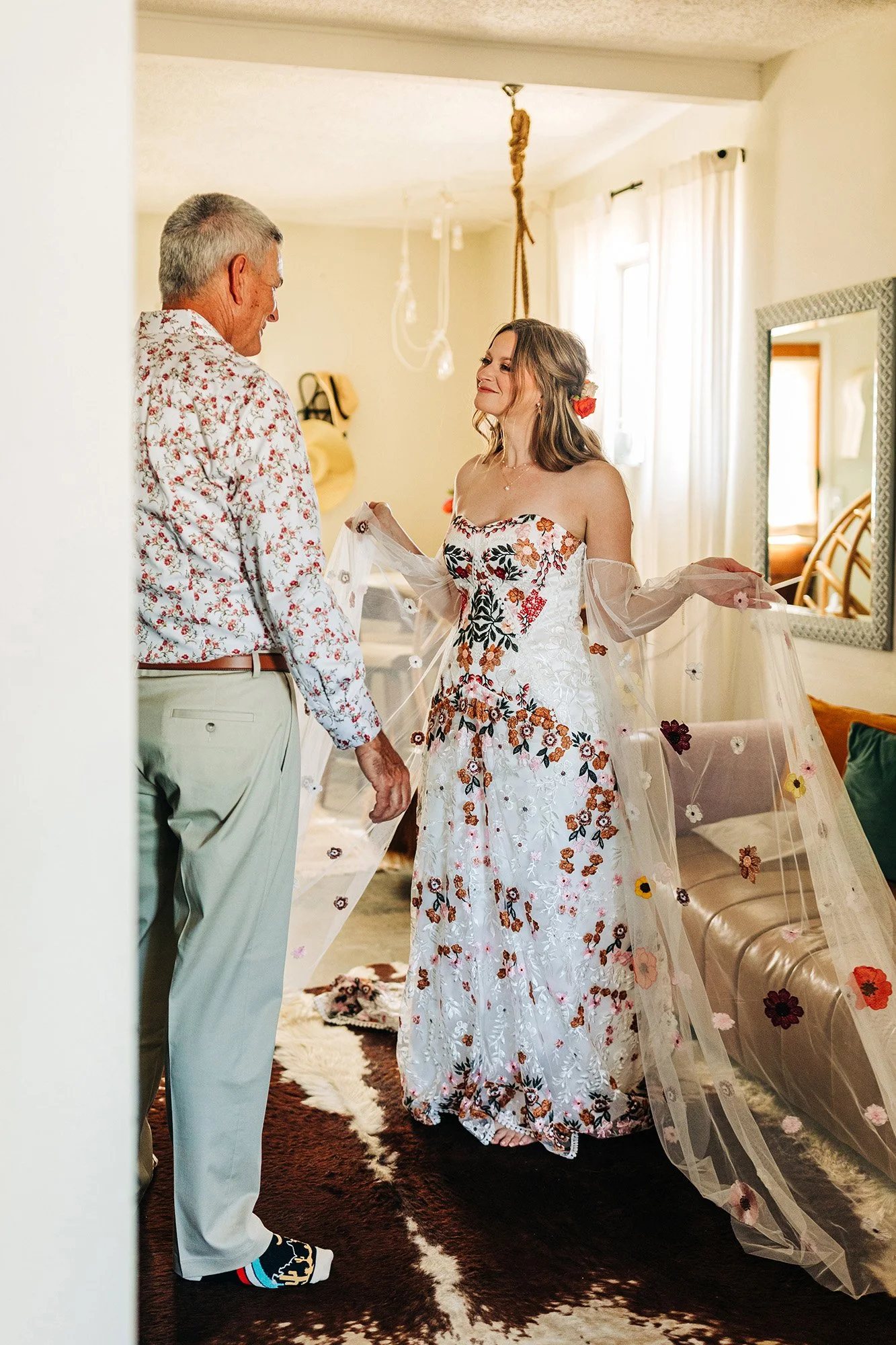 pink-gold-florals-joshua-tree-elopement-20.jpg