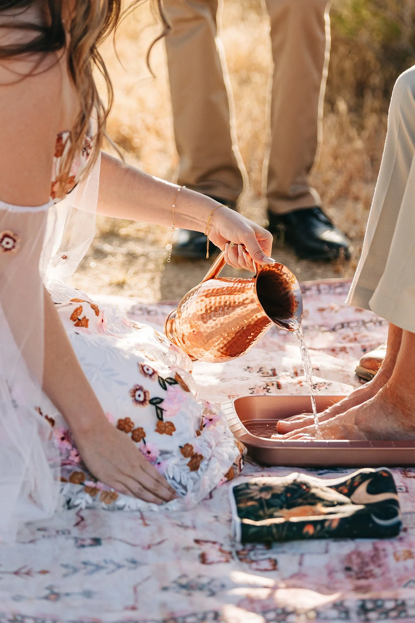 pink-gold-florals-joshua-tree-elopement-53.jpg