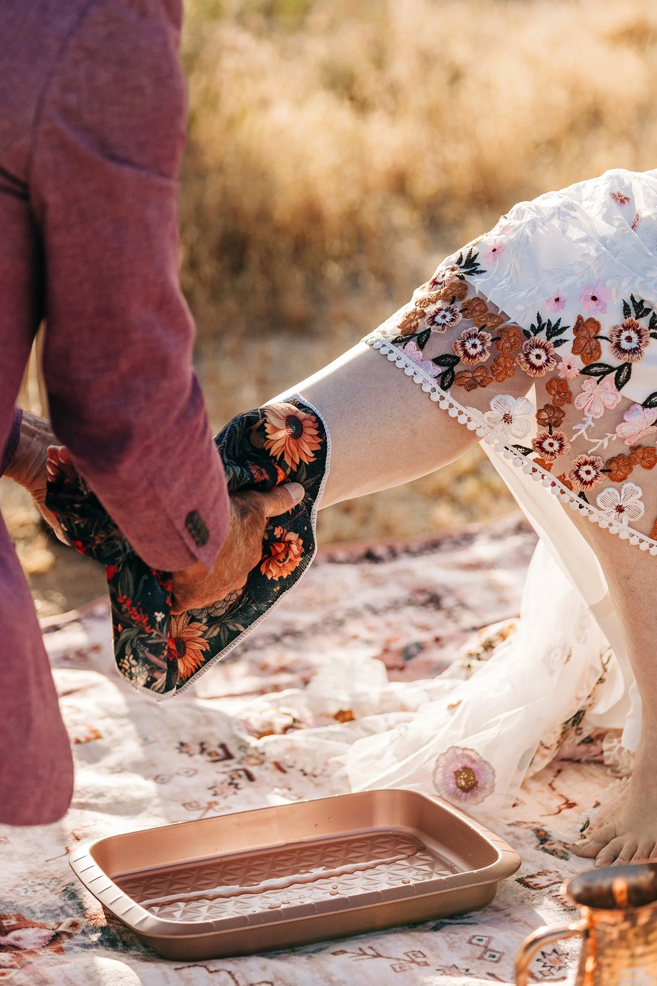 pink-gold-florals-joshua-tree-elopement-50.jpg