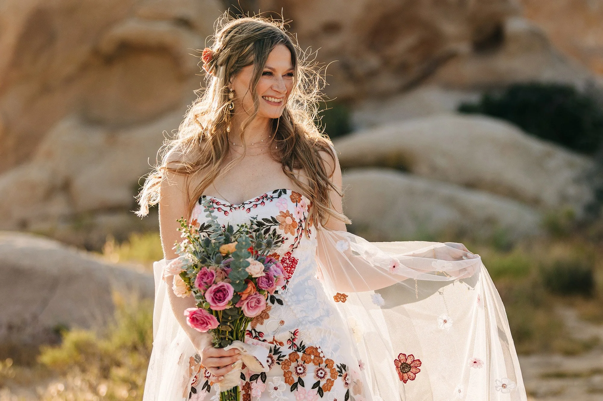 pink-gold-florals-joshua-tree-elopement-59.jpg