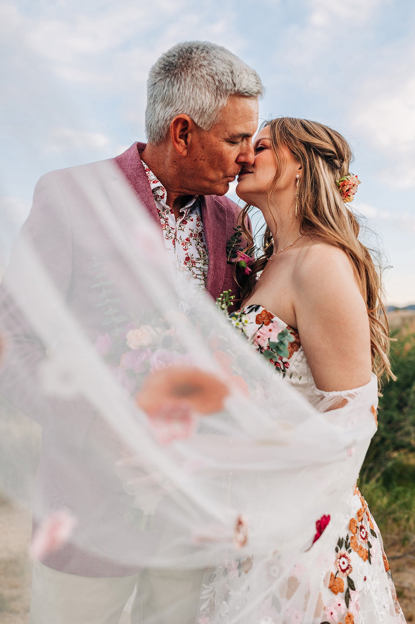 pink-gold-florals-joshua-tree-elopement-91.jpg