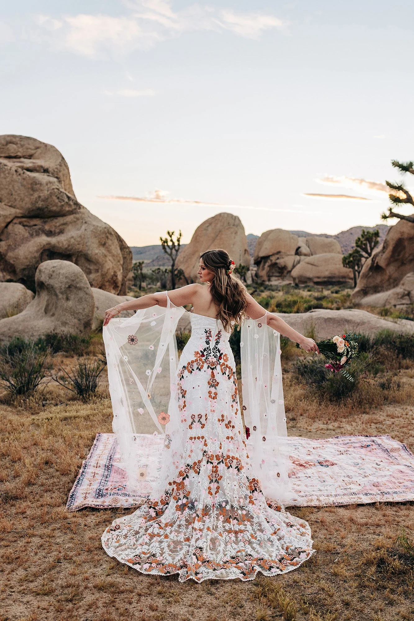 pink-gold-florals-joshua-tree-elopement-95.jpg