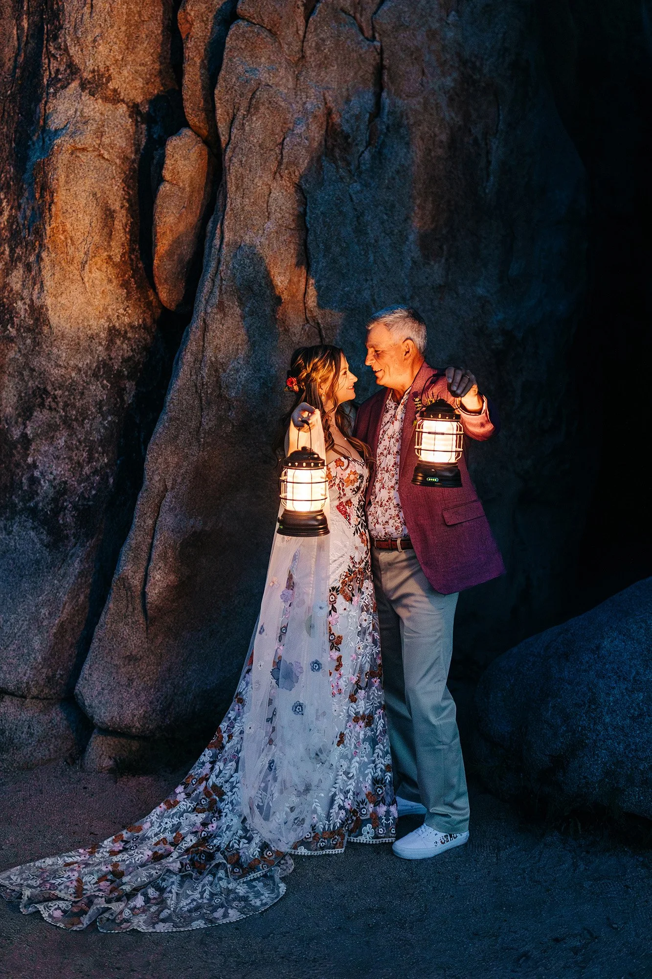 pink-gold-florals-joshua-tree-elopement-106.jpg