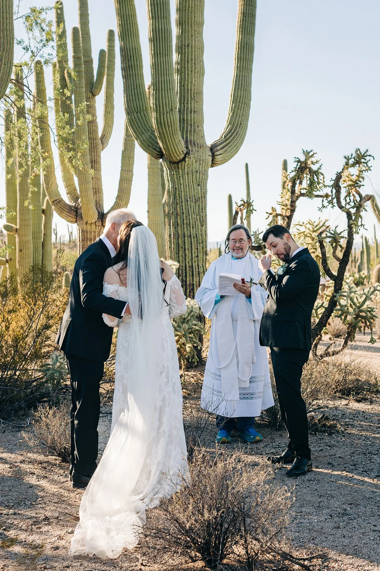 emotional-intimate-religious-wedding-saguaro-national-park-26.jpg