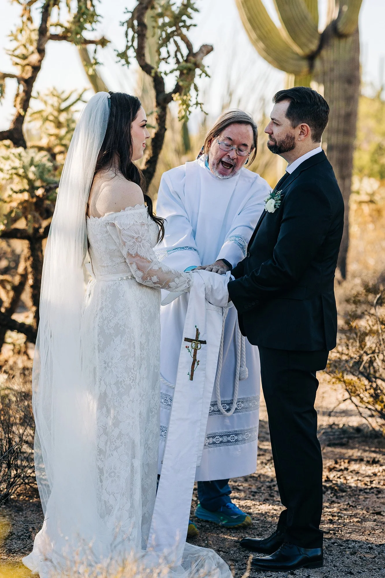 emotional-intimate-religious-wedding-saguaro-national-park-38.jpg