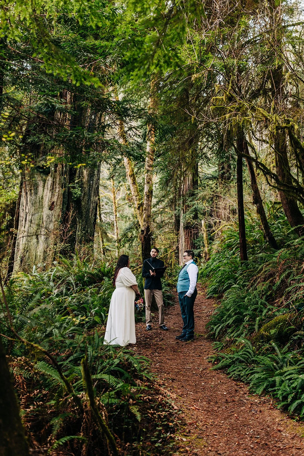 secret-redwoods-national-park-elopement-31.jpg