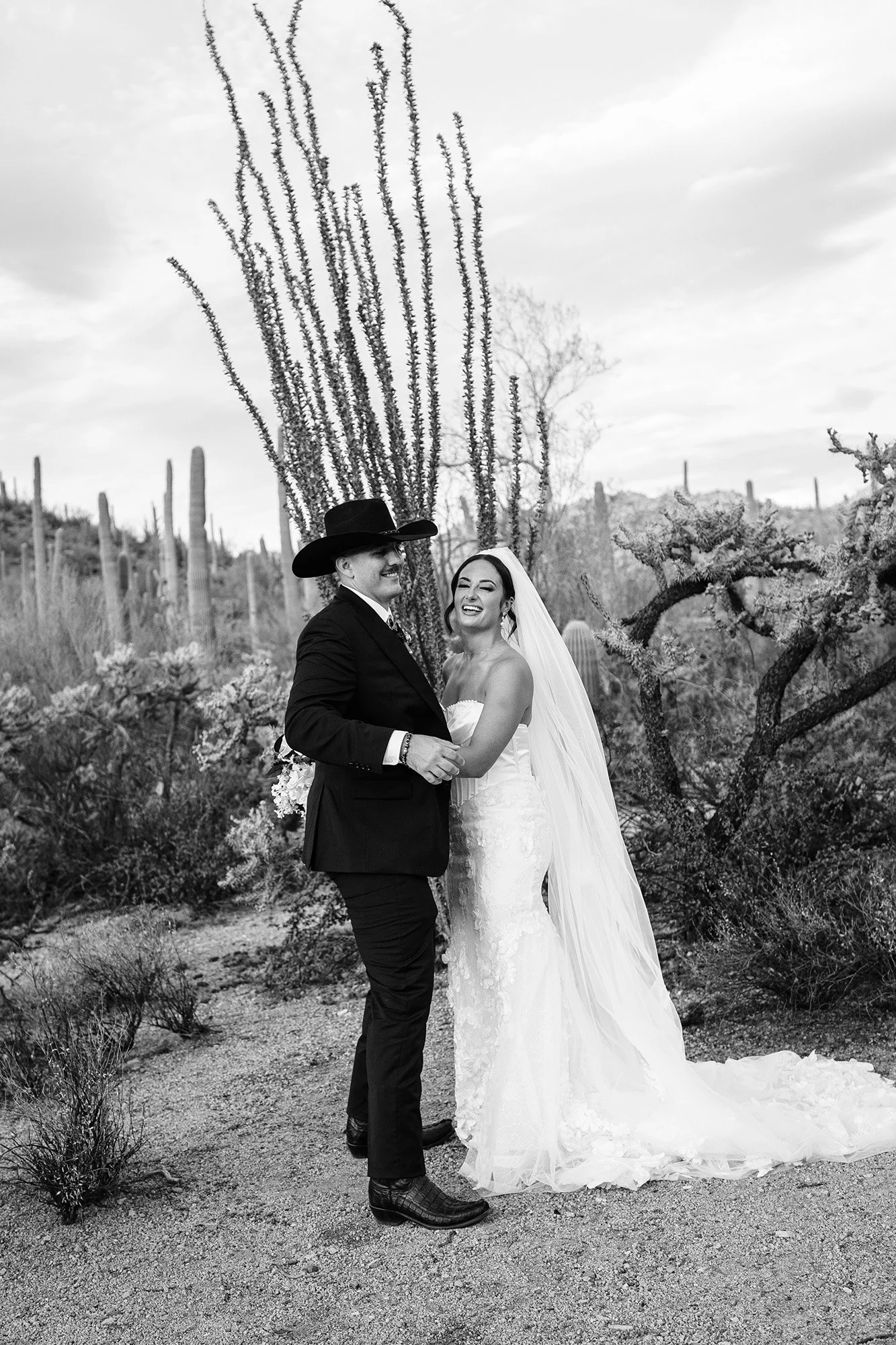 stormy-summer-desert-elopement-tucson-100.jpg