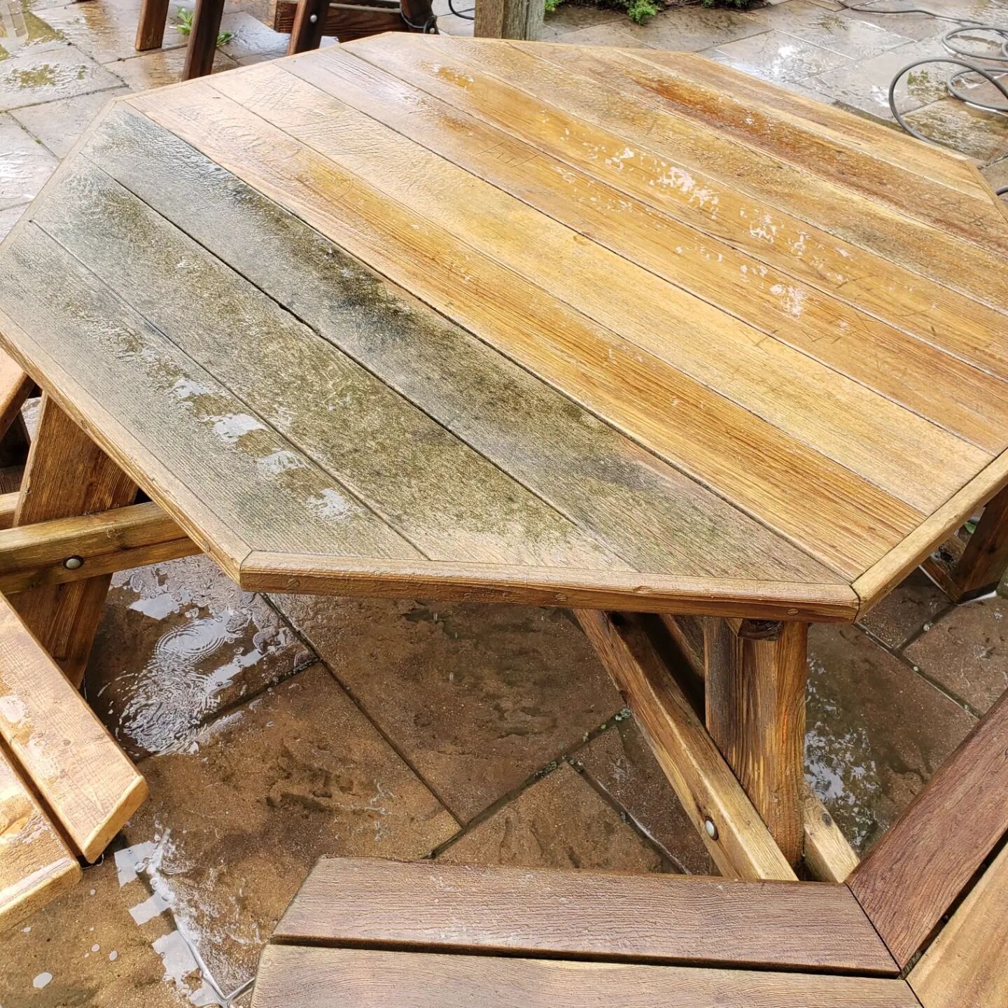 Sometimes you just have to pressure wash something! Stopping part of the way through of course to get that dirty vs. clean serotonin boost 😄

#pressurewashing 
#cleaning 
#outdoorfurniture