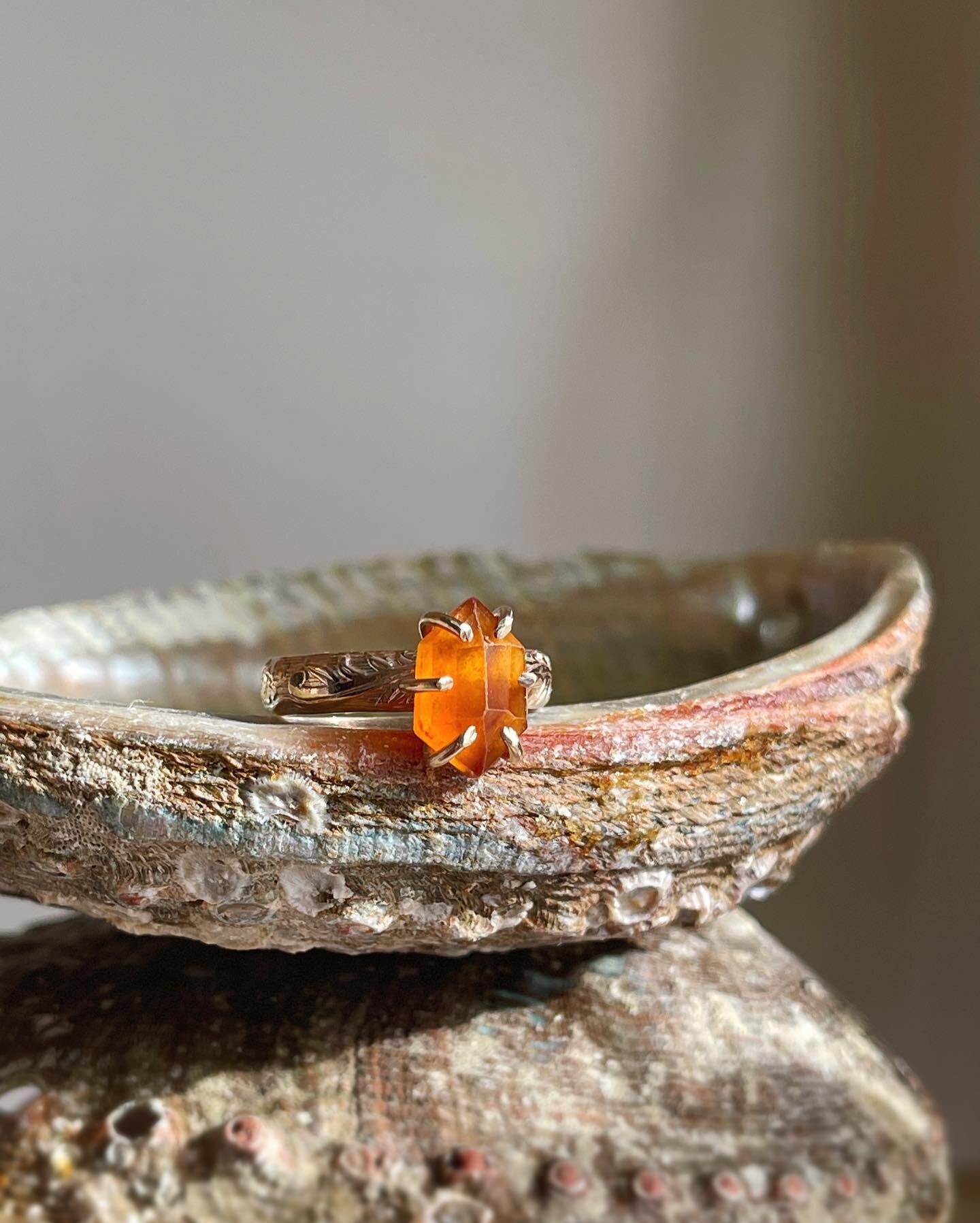 I have been so fortunate to have made some incredibly meaningful bespoke pieces this year- such as this Hessonite Garnet and 14 k gold fill ring, made for a new mama on her first Mother's Day. Each commission sets my heart a'flutter. 😌

#bespokejewe