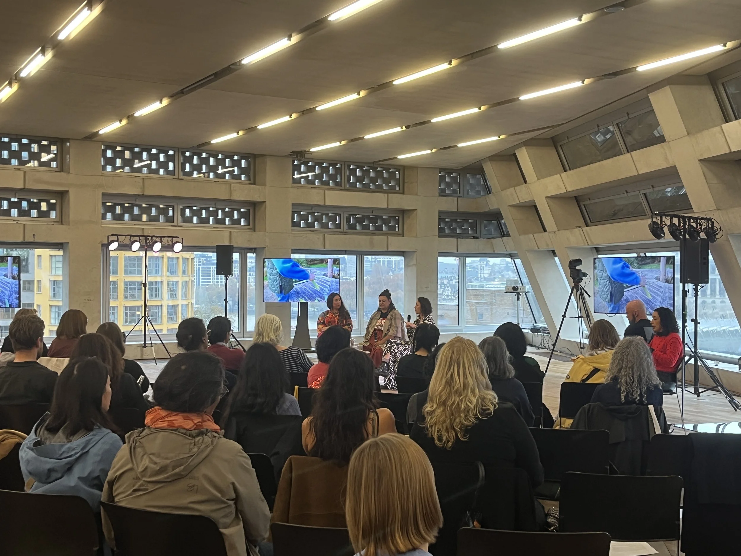 Mataaho kōrero Tate Modern.JPG