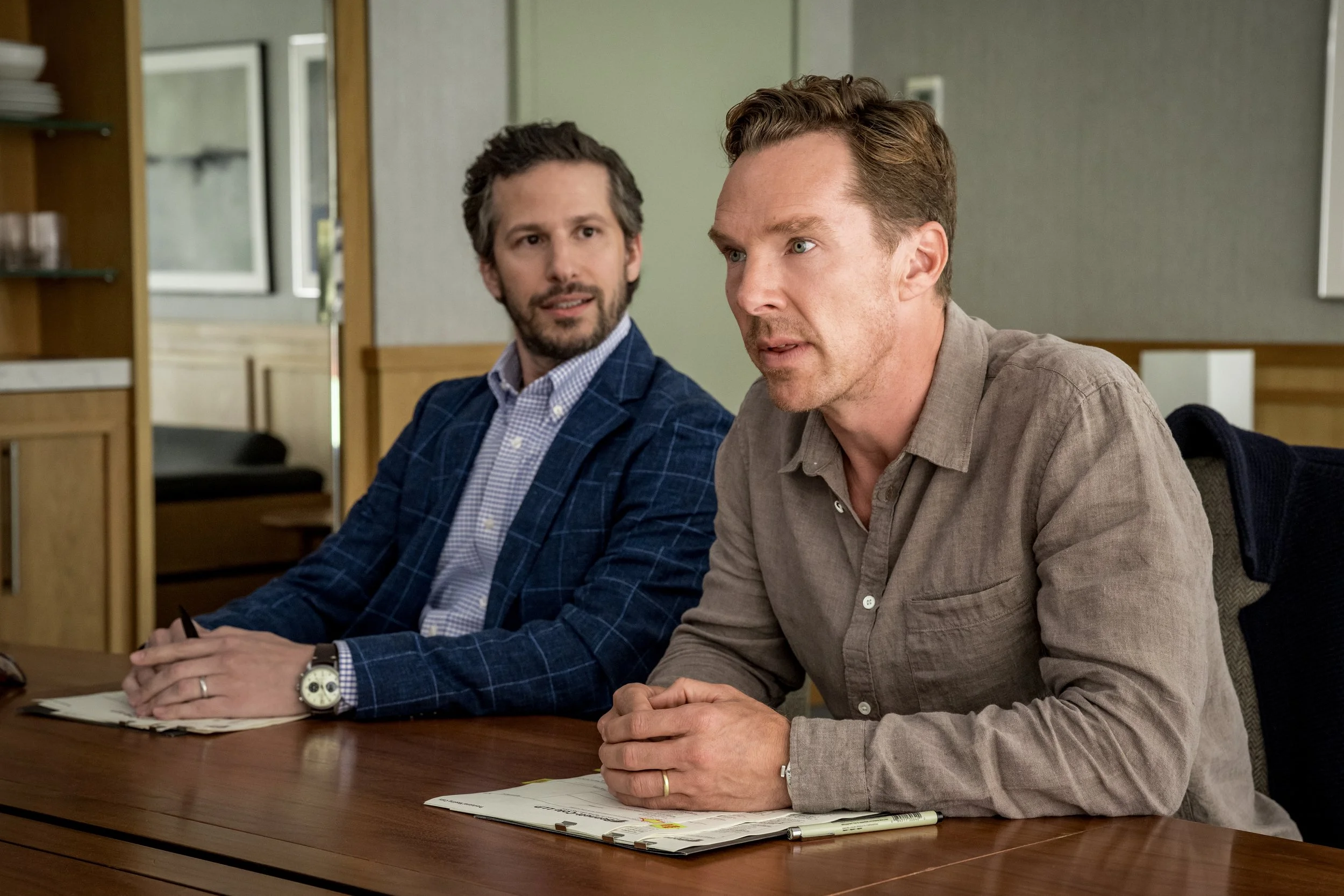 Andy Samberg and Benedict Cumberbatch in THE ROSES. Photo by Lara Cornell, Courtesy of Searchlight Pictures. © 2025 Searchlight Pictures All Rights Reserved.