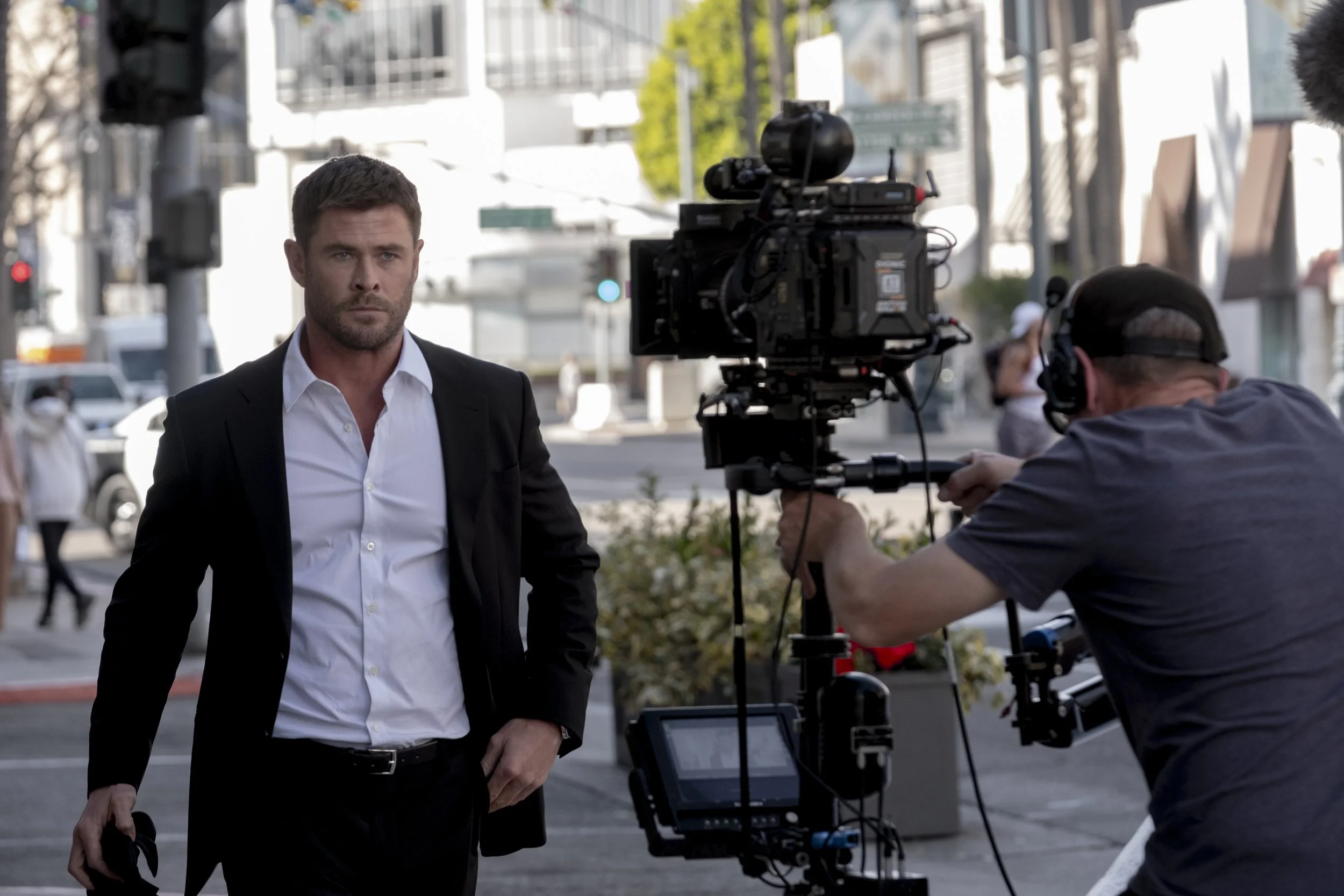 crime-101-film-still-6.jpg
