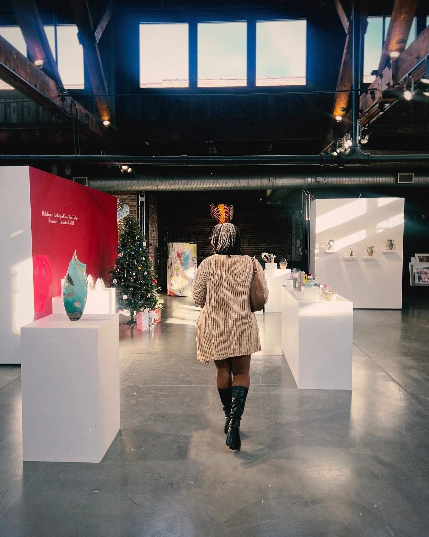 Studio run. 

Picking up a few things off of the bisque shelf, working on a few new pieces for the upcoming holiday market with @westbottomsplantcompany on December 13th. 🎄 

More details to come. 🤭