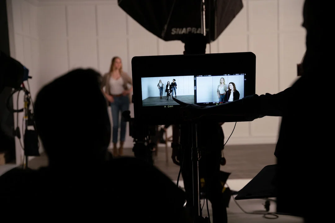 Oh hey there, we're just hanging out on set together... because who doesn't love a little behind the scenes action? 🎥​​​​​​​​
Shot for @walmart