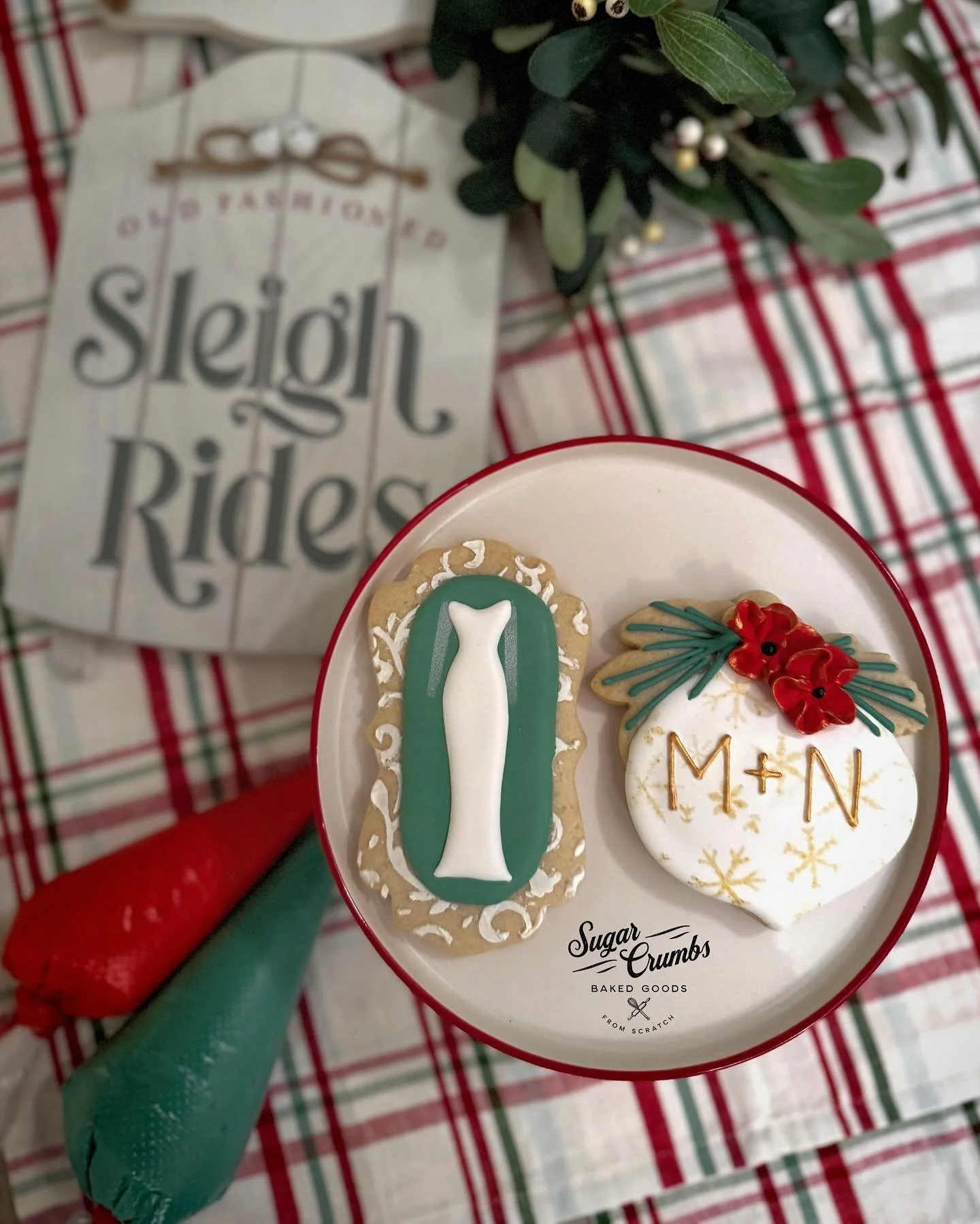 it happened!
they are mr + mrs. 
now I can show off these fun Christmas bridal shower cookies. it was one of my greatest joys to shower this bride and her sweet hubs with love! 
congratulations mr + mrs loudenslager!!! you are both so loved! 💍🤍&hea