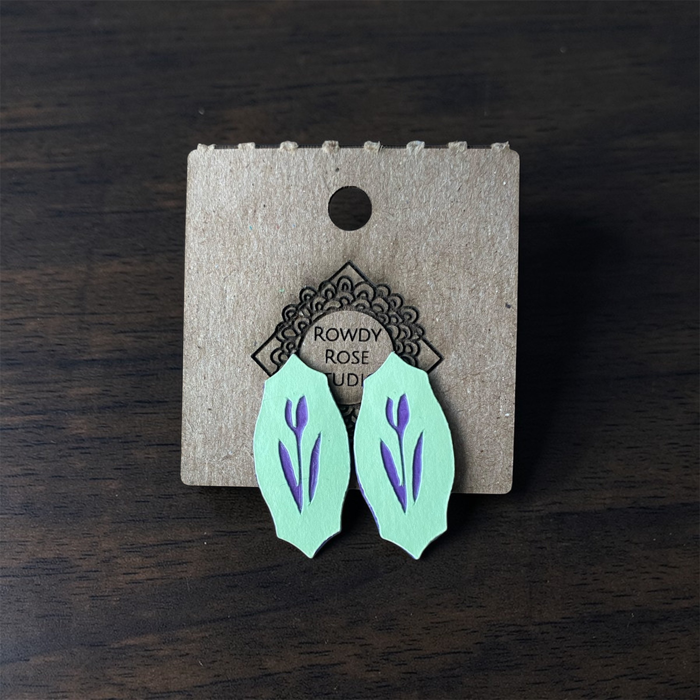 Tulip Stud_dark-McCullough.JPG