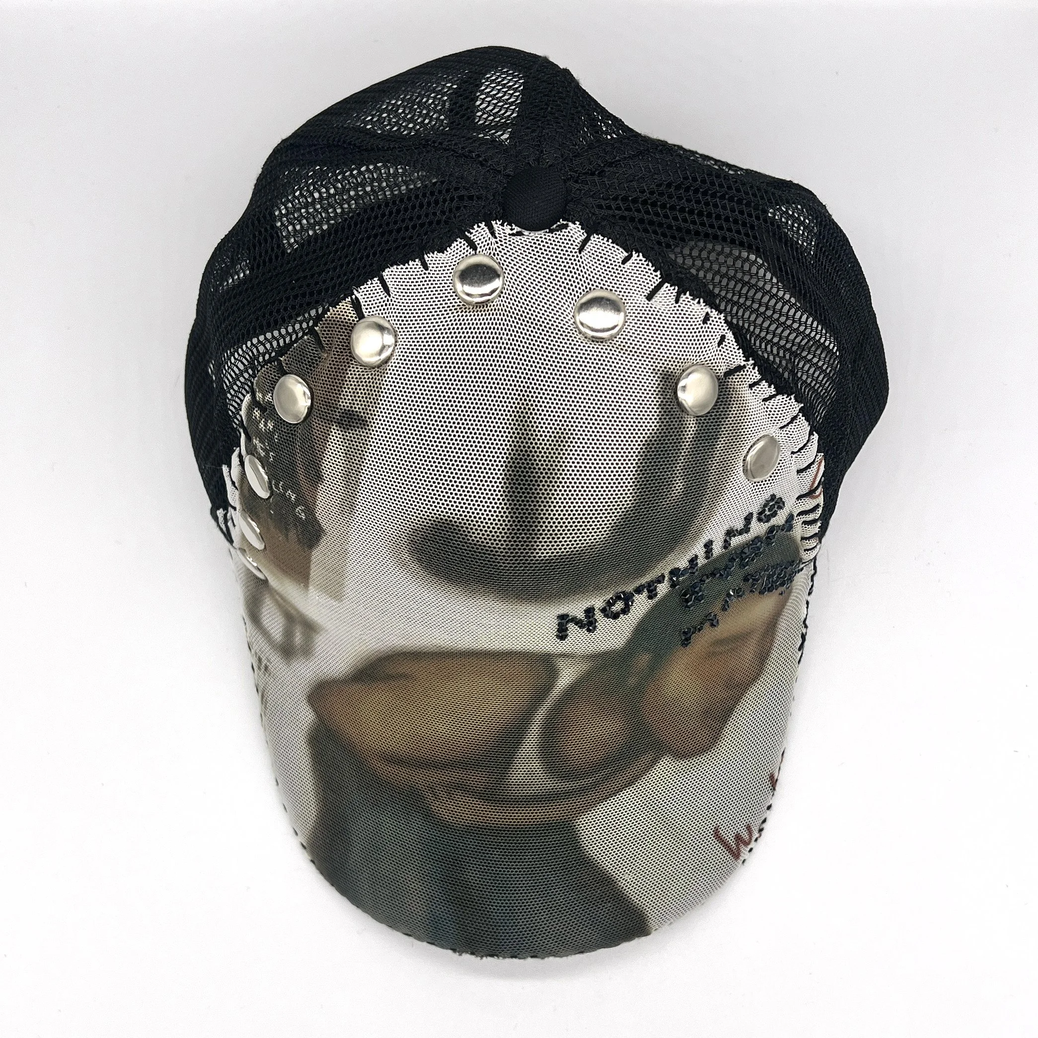 THE LAUGHING GEISHA Nothing Matters Hat