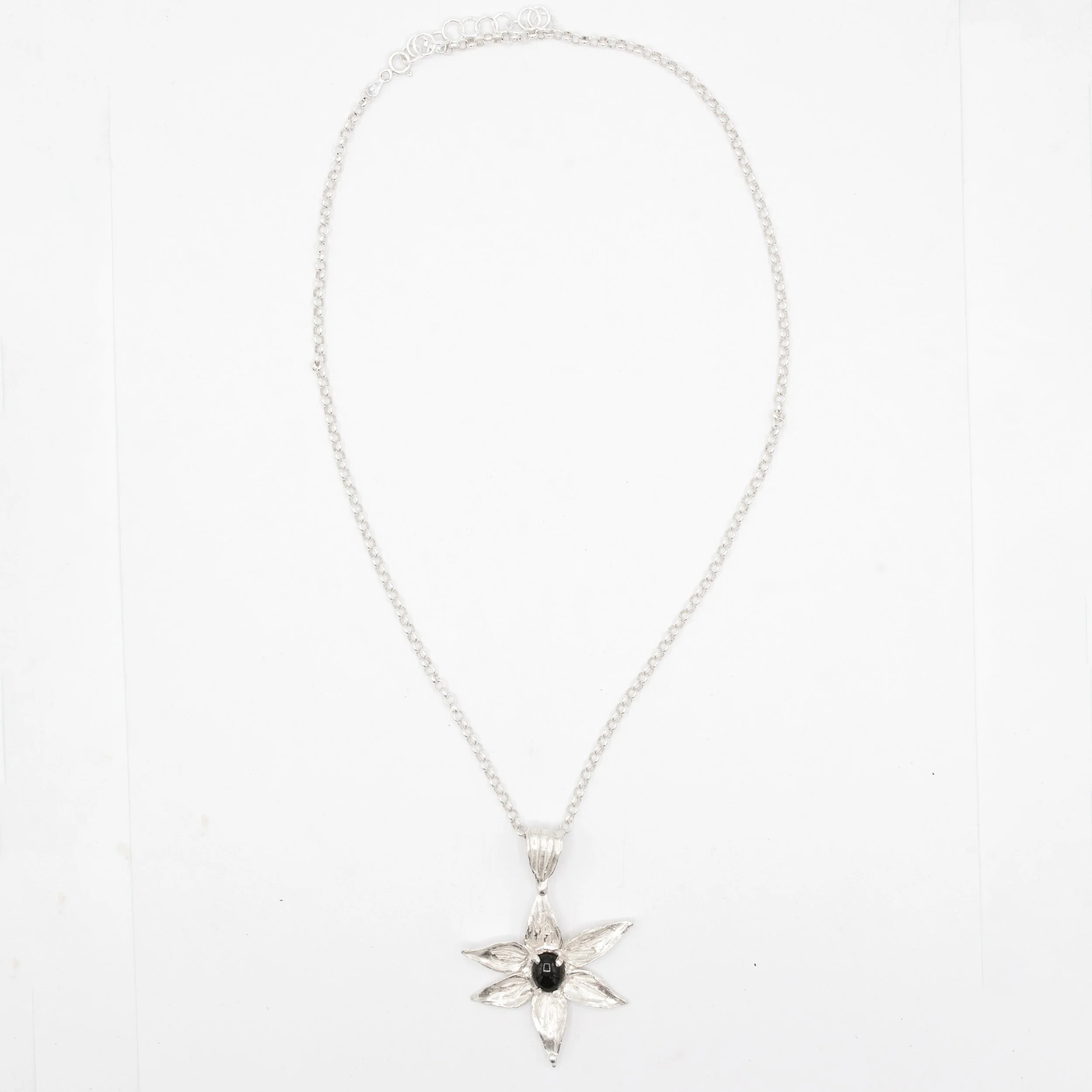 HARLOT HANDS Caralily Necklace