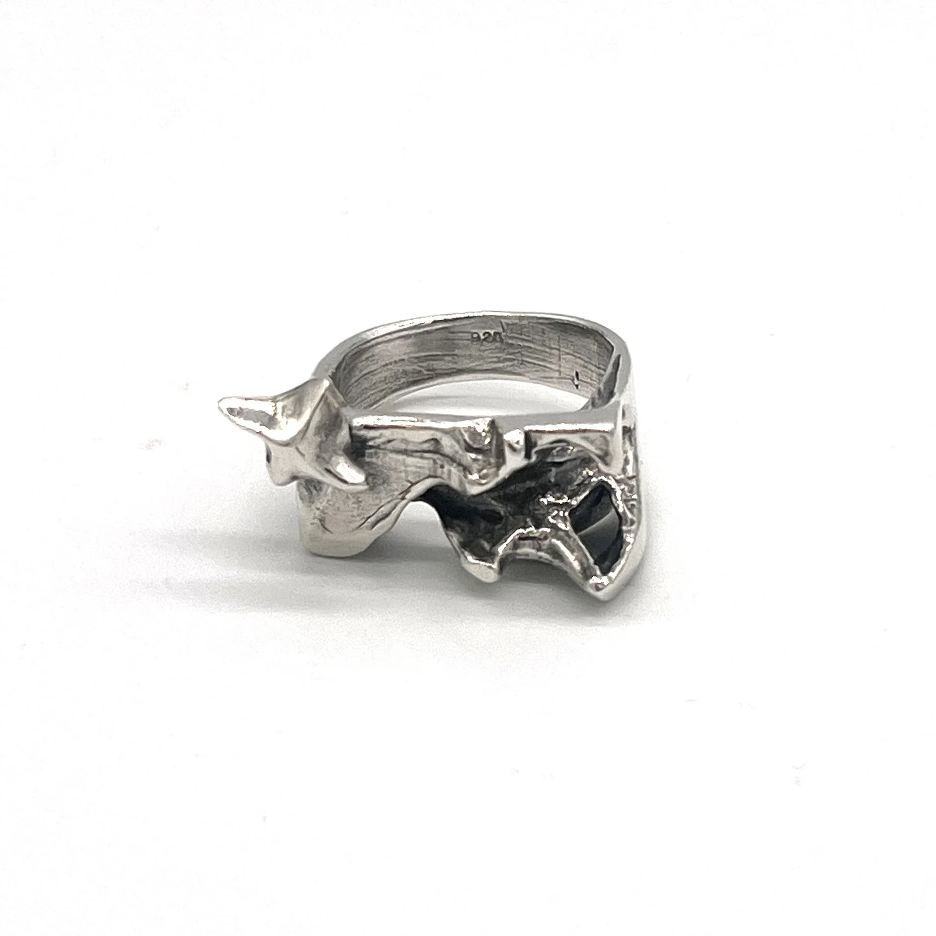 T.TANG Stars and Ravine Ring