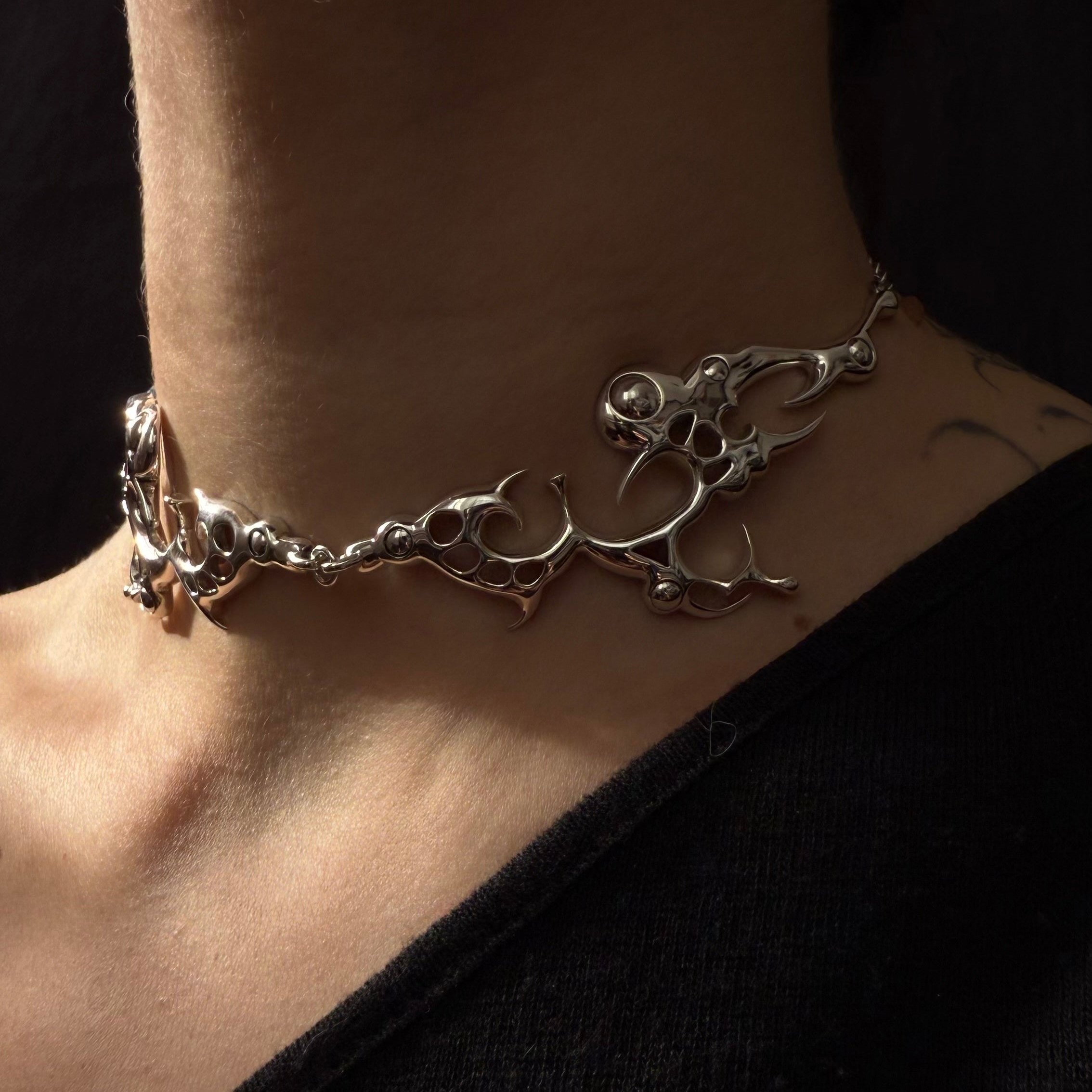 THIS SHIT BLINKS Vessel II Choker