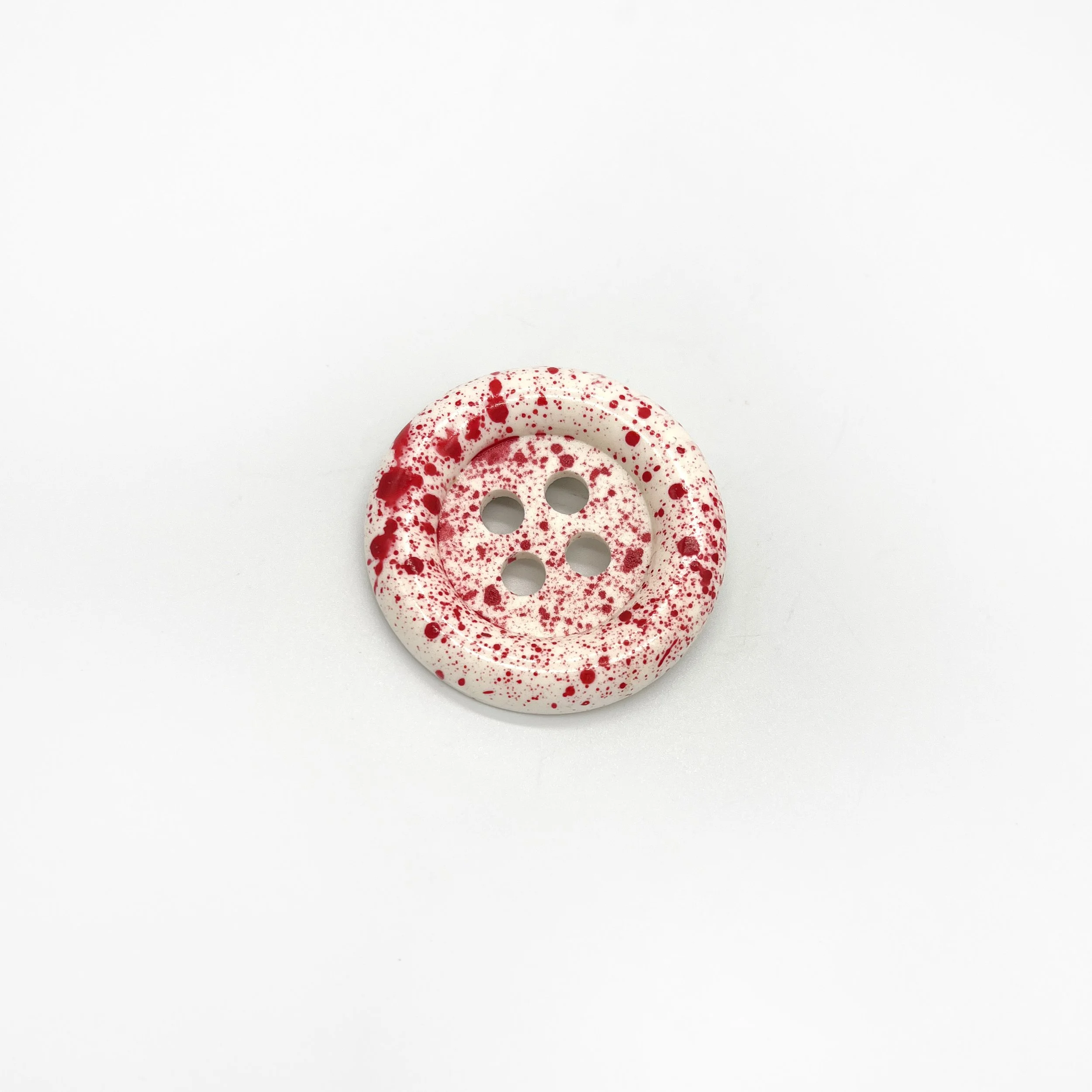 DR.DAUGHTER Bloody Button Clip