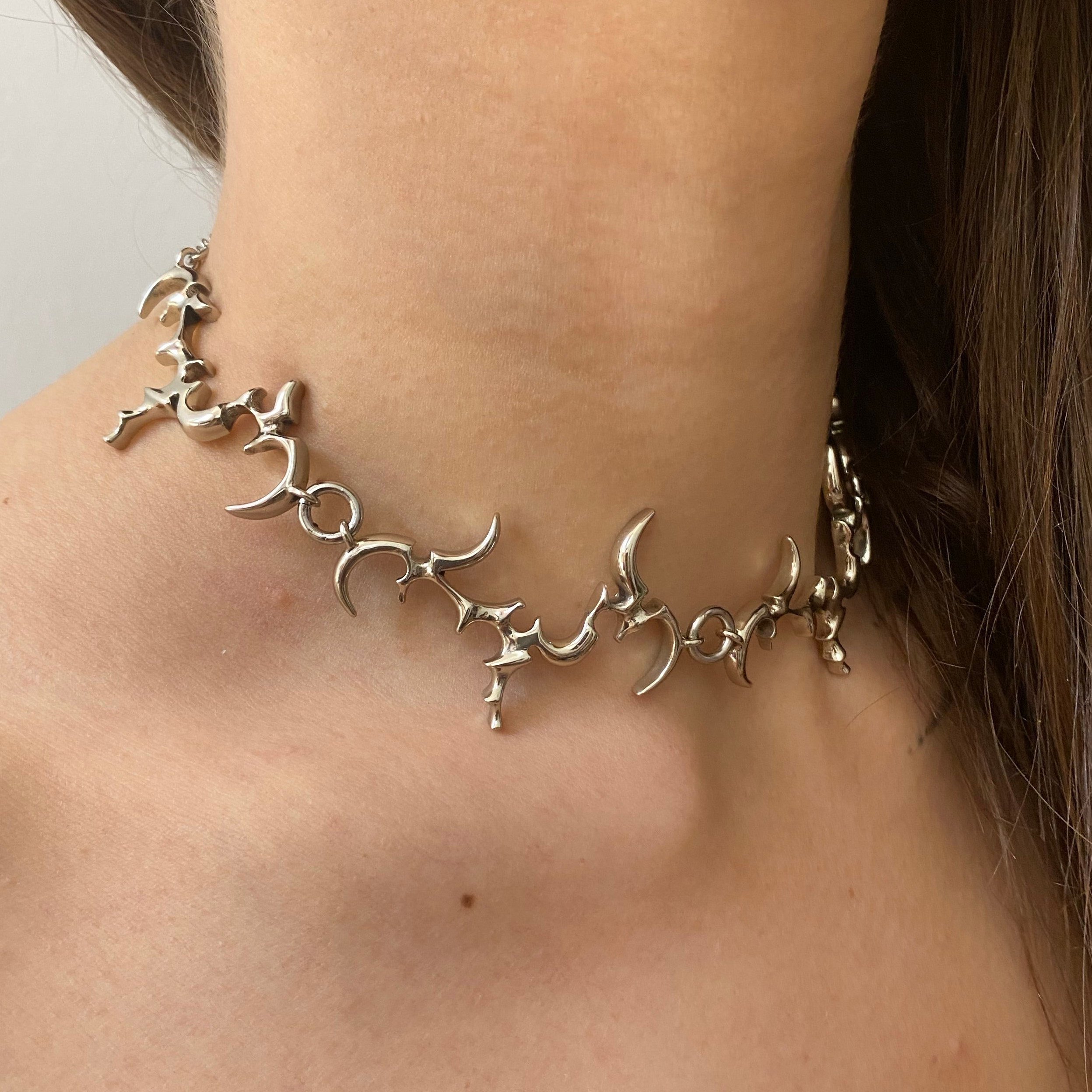 THIS SHIT BLINKS 111 Choker