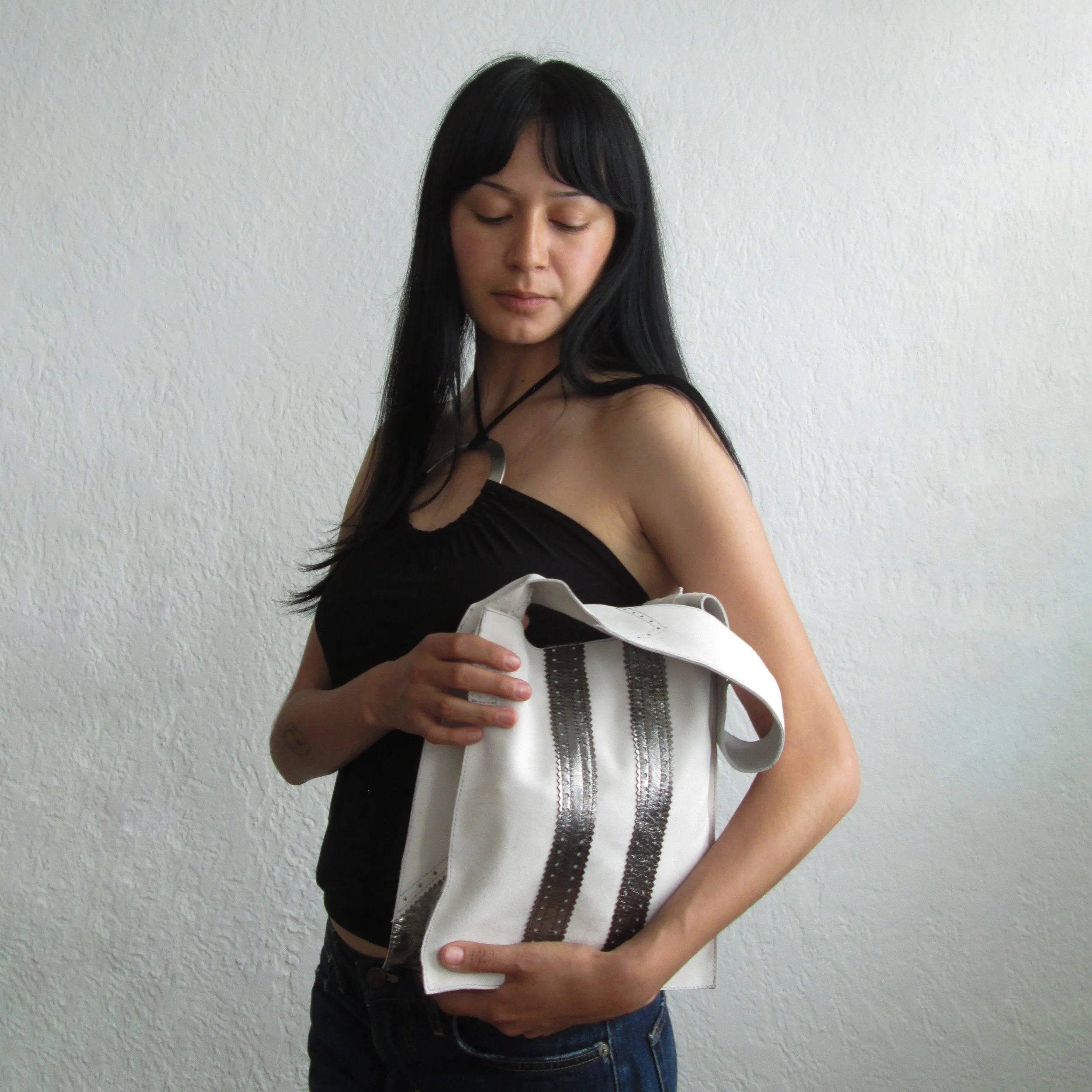 Book Tote Silver_Dusty White2.JPG