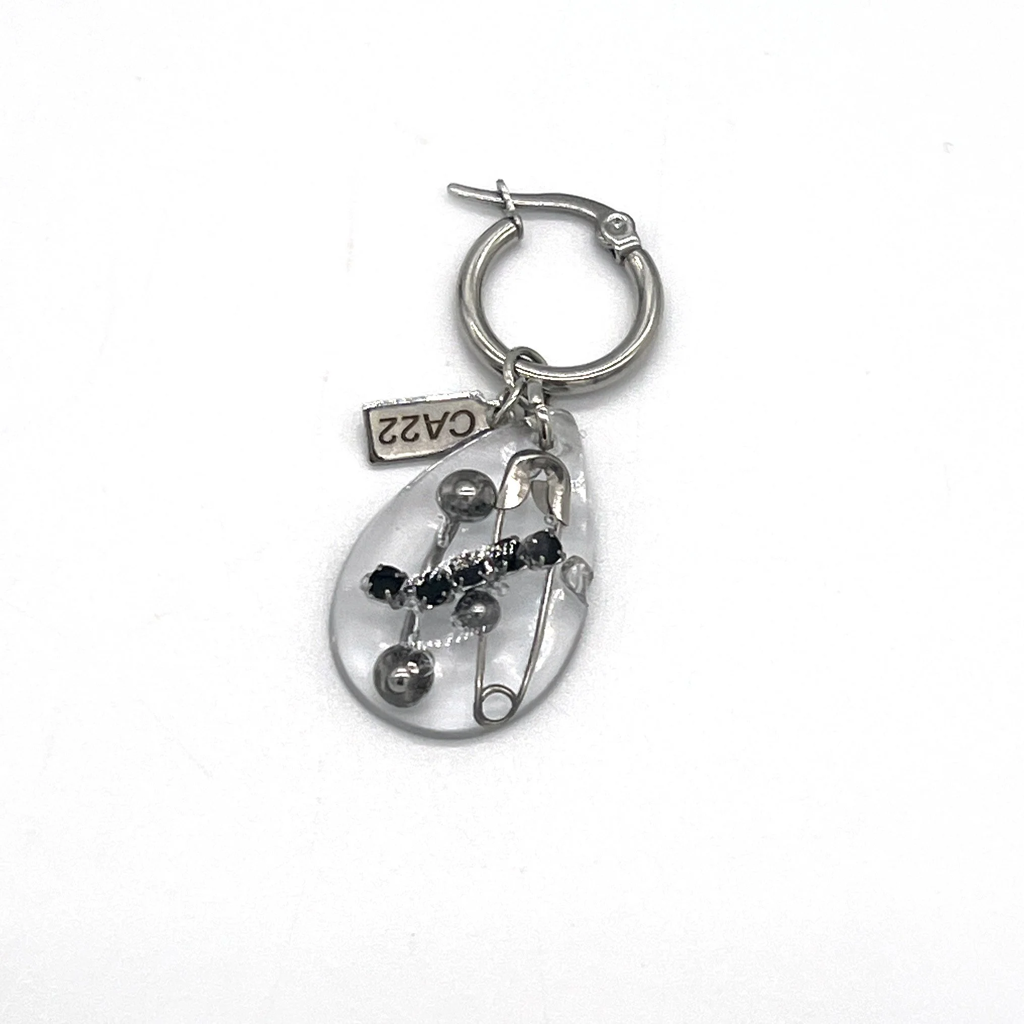 CA22 Gota Nero Earring