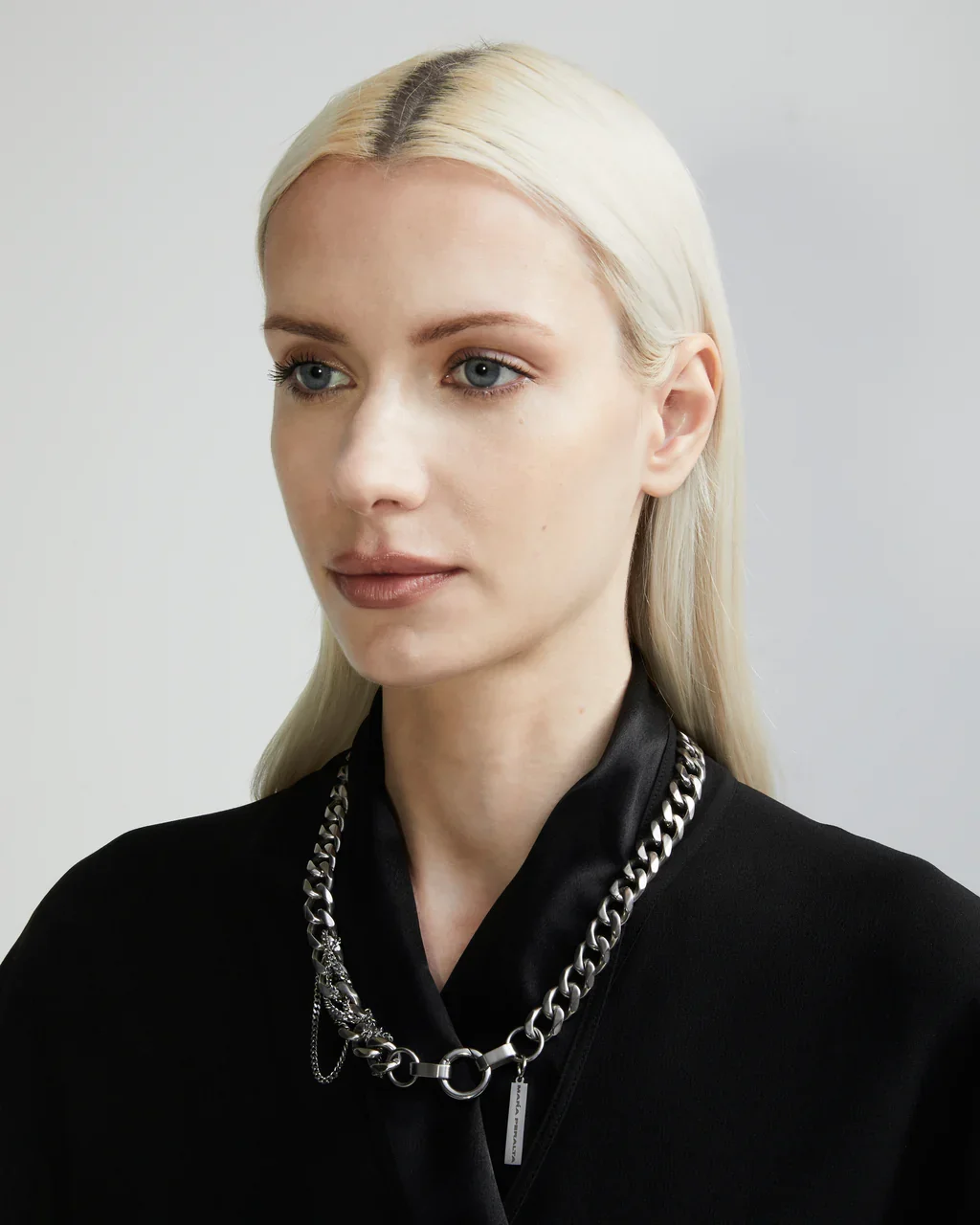 JBG22004_MPS_Lookbook_003_20_N3NECKLACE_0301_WEB_1024x.jpg.webp