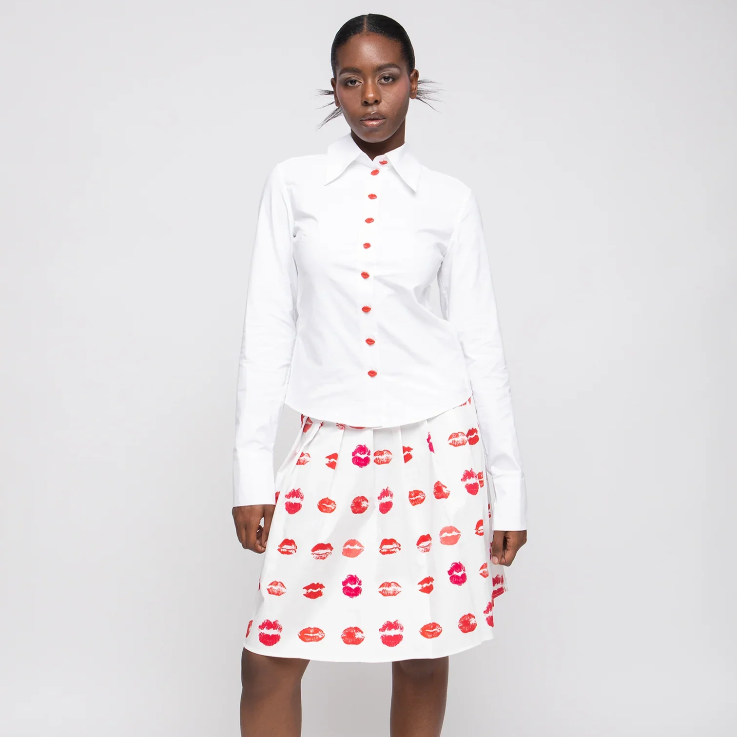 KISSESBUTTONDOWN_FRONT_1512x.jpg.png