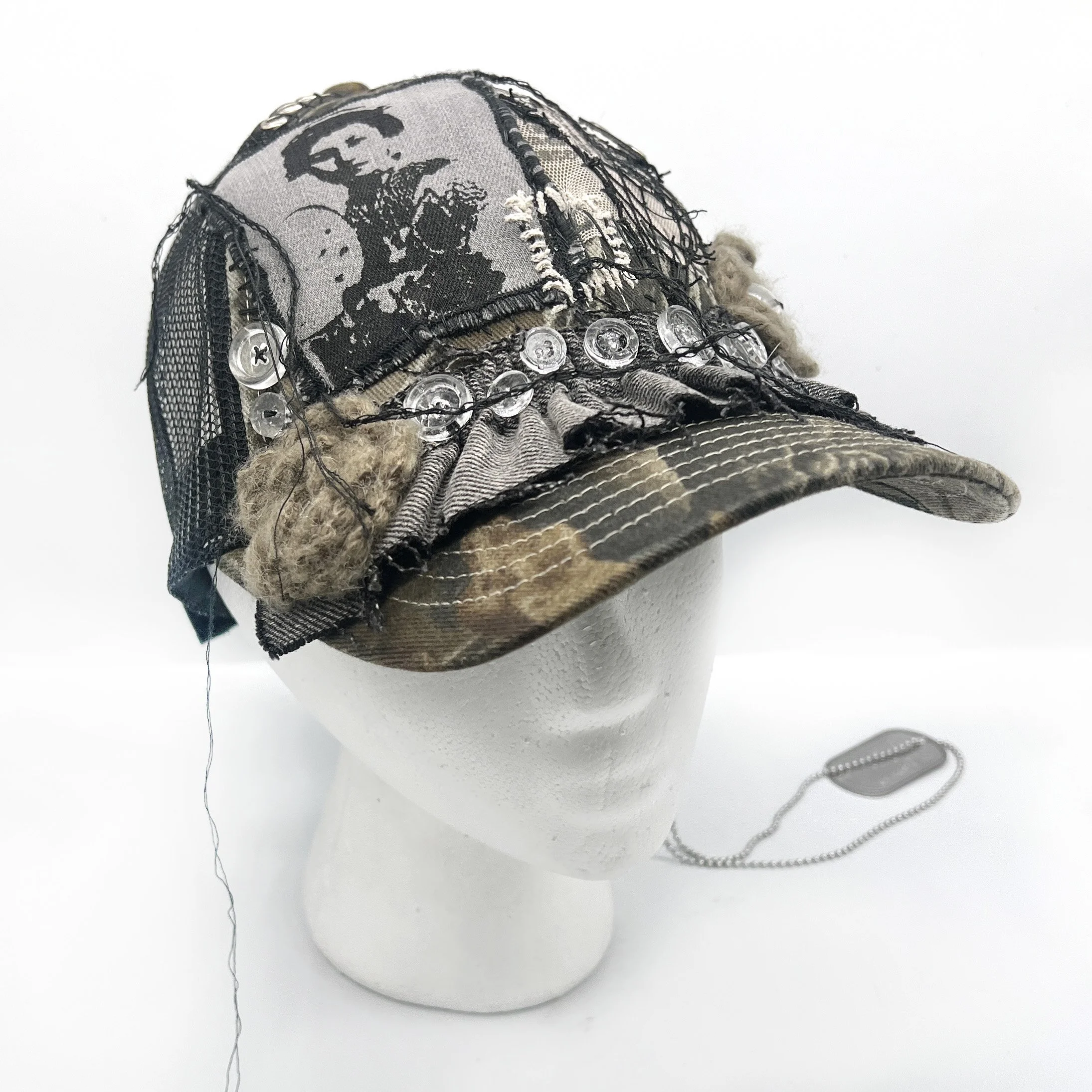 THE LAUGHING GEISHA Camo Ruffle Hat