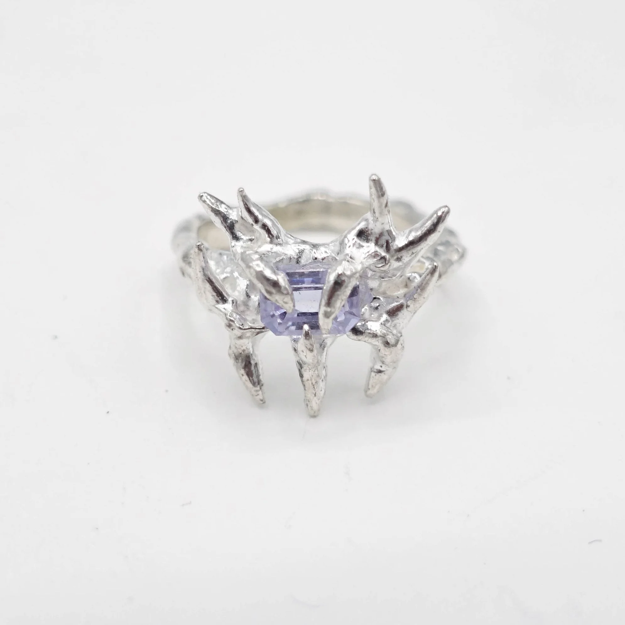 HARLOT HANDS Valerian Ring