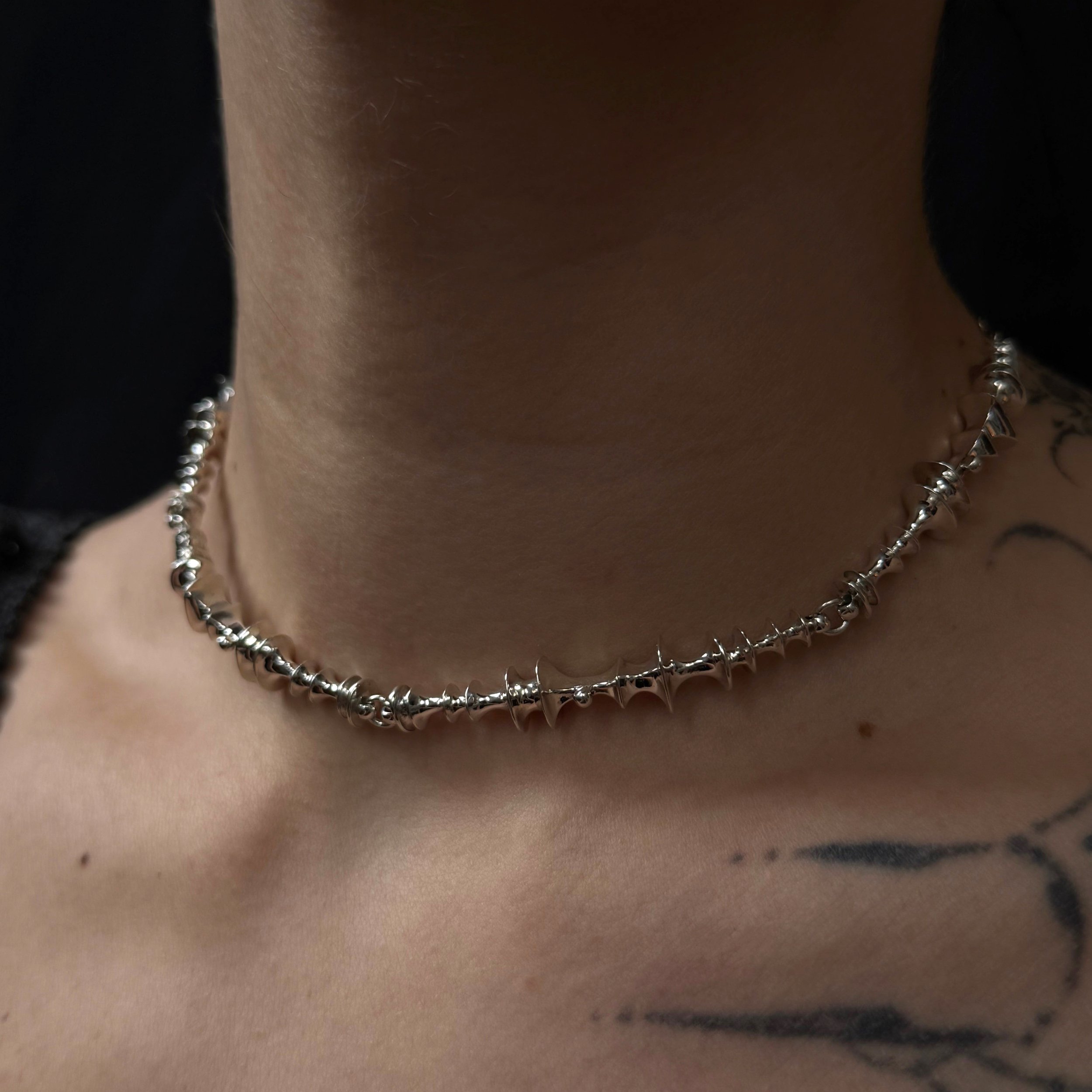 THIS SHIT BLINKS Vessel VIII Choker