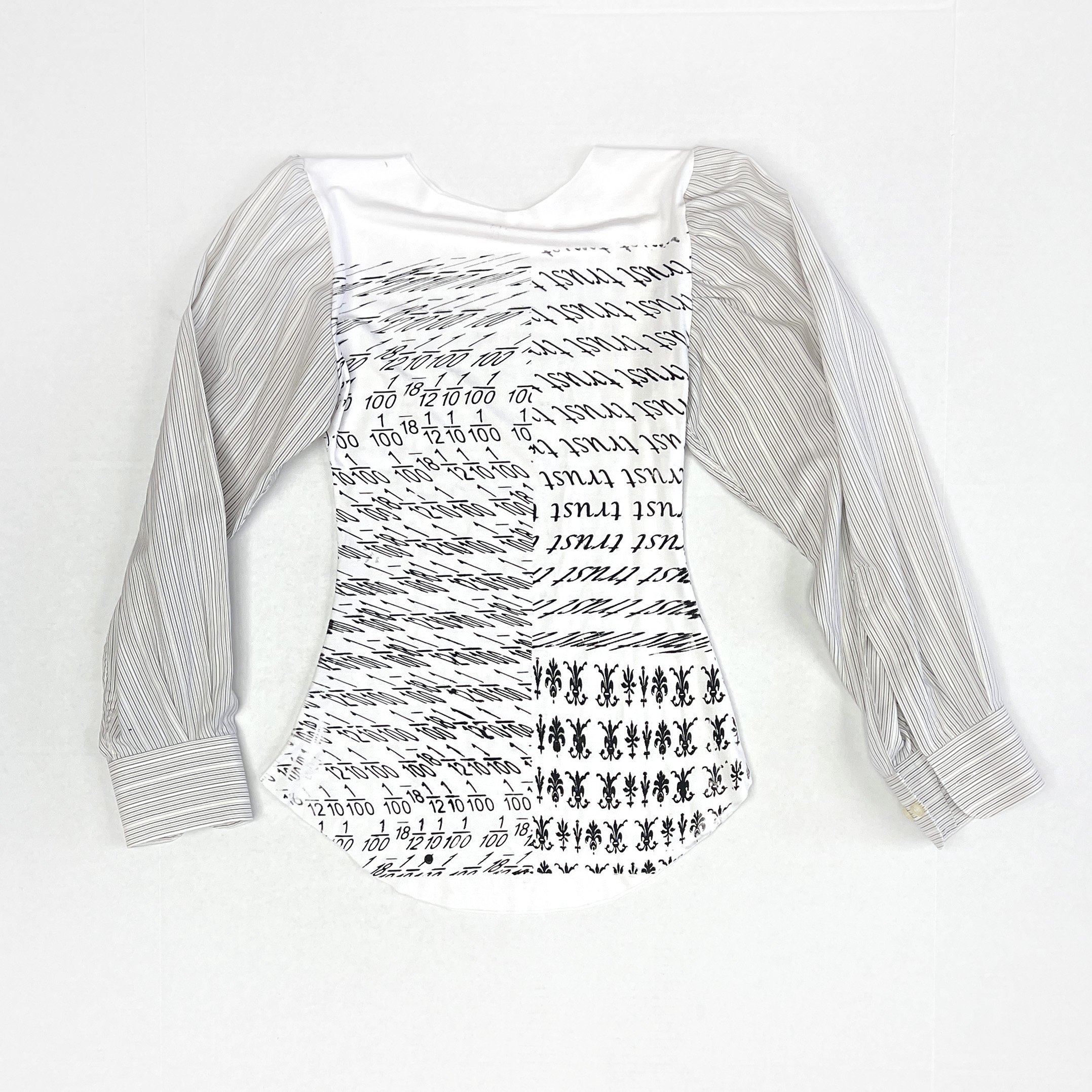 IIDKKKKKKK Trust Sleeved Top