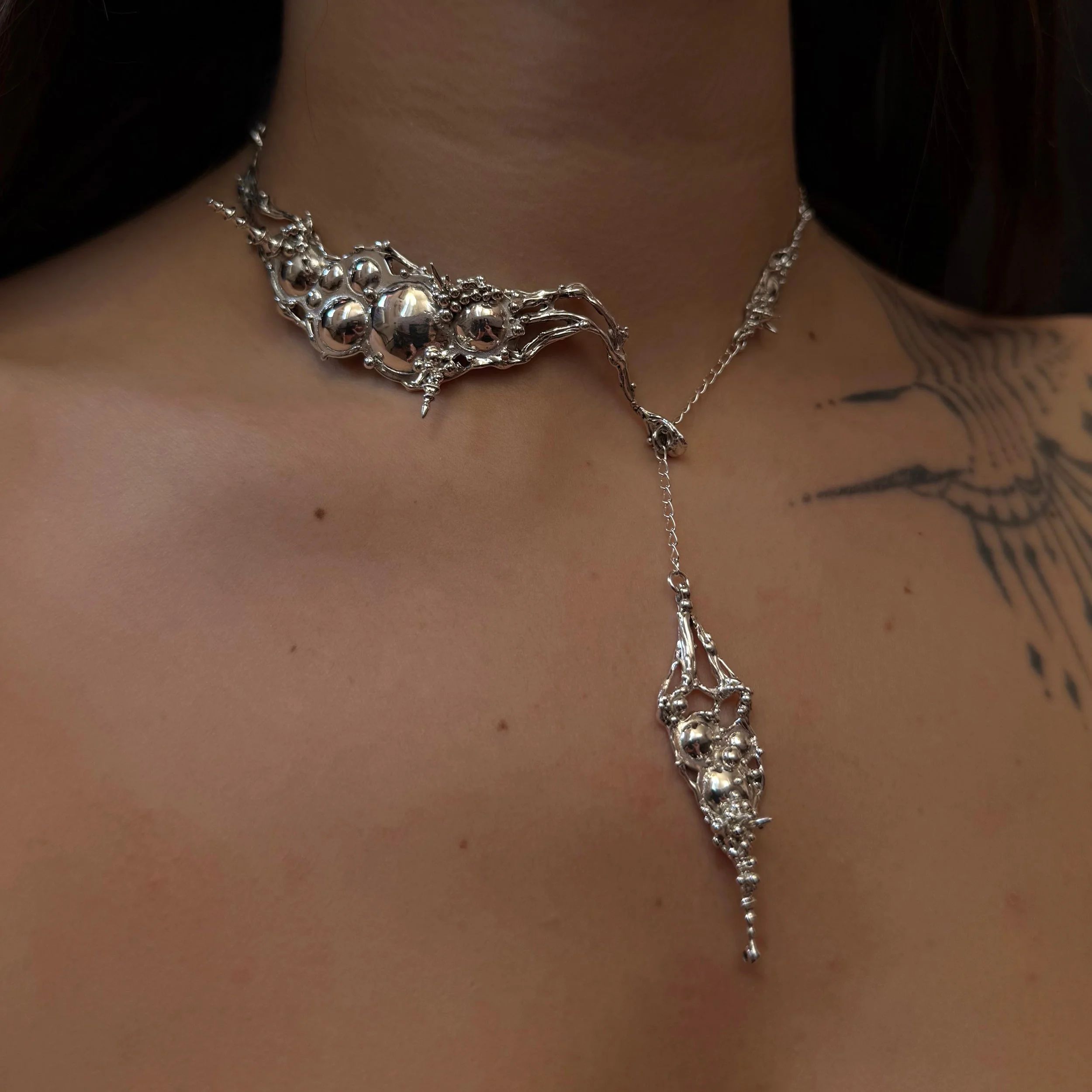 THIS SHIT BLINKS The Itch Necklace