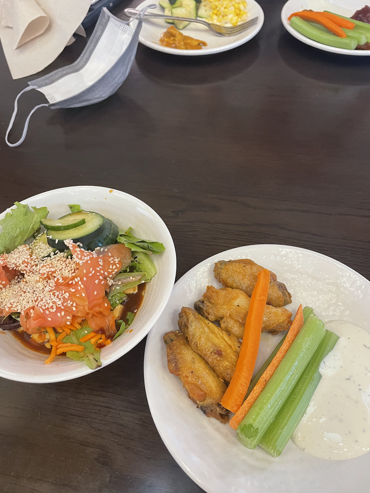 What I Eat at USC Dining Halls in a Week! — Trojans360