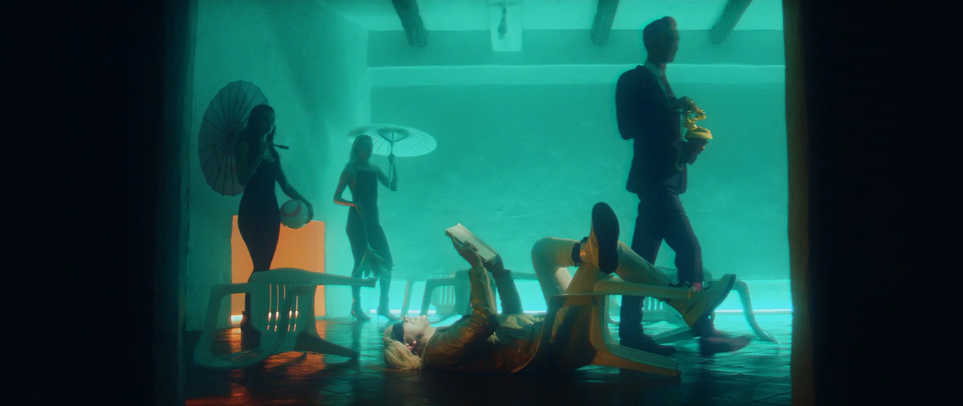 DM - OOS - STILL 45.jpg