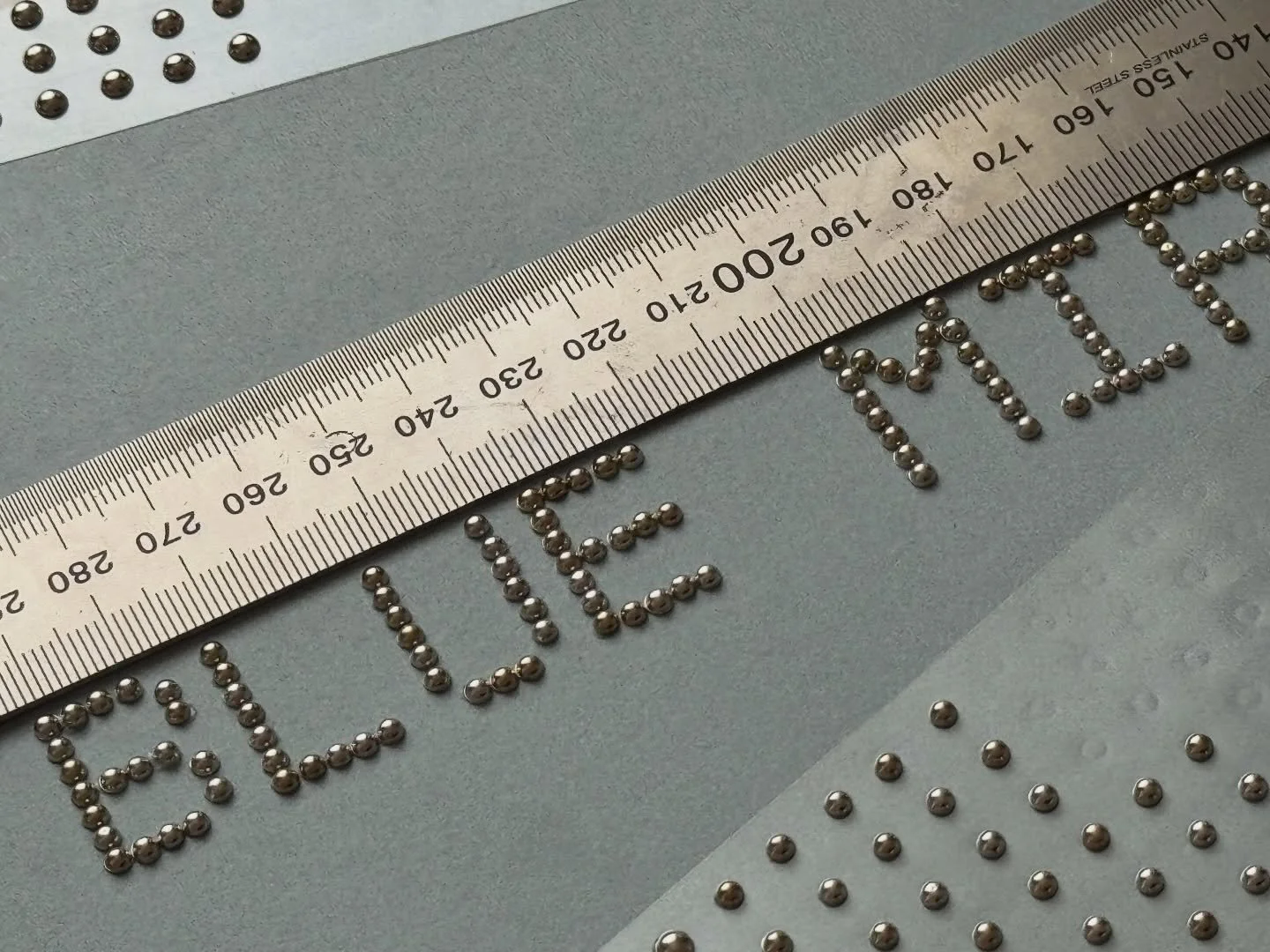 could have saved 3 hrs of my life making this with ai, but would it have been as fun? 

tactile project for @casalasola