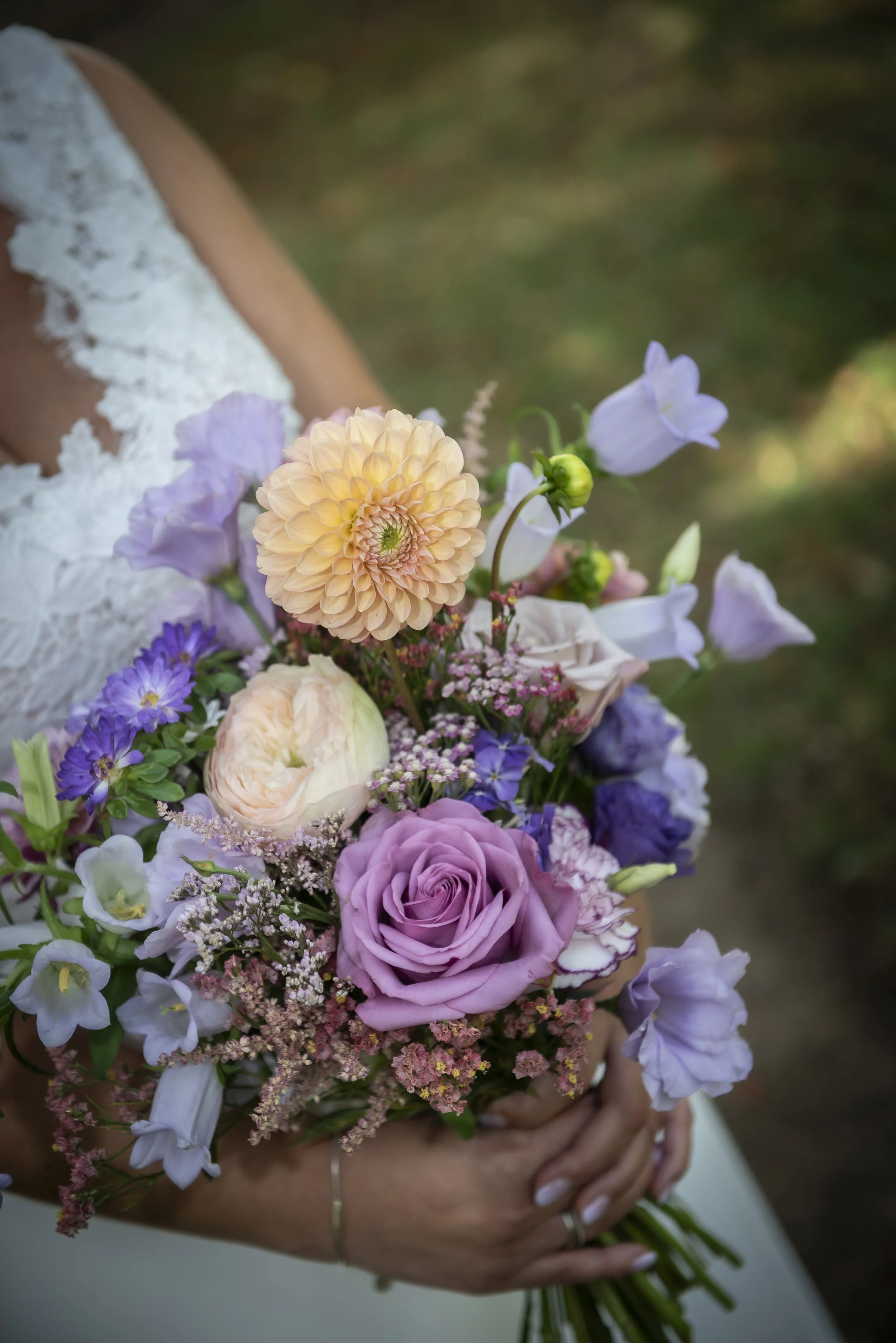 Bouquet de mariée au Château d'envaux à Julienas