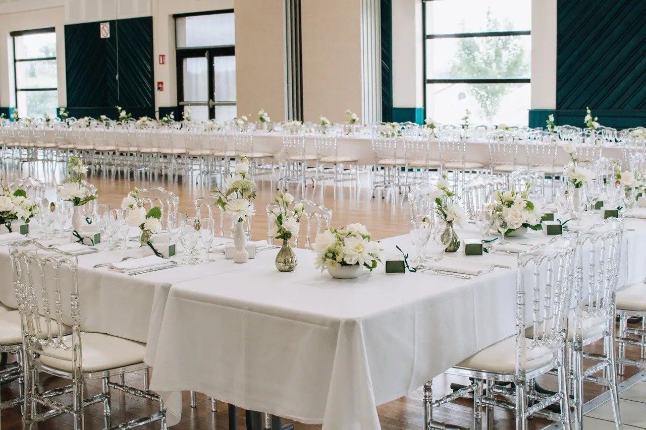 Table de mariage décorée.jpeg