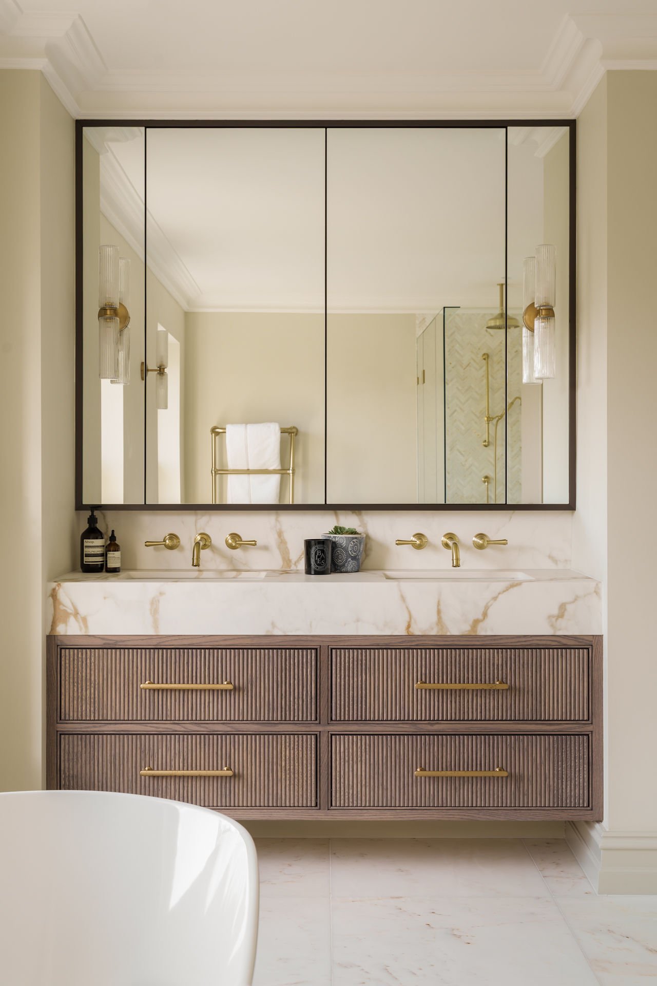 102604-WinchesterClose-ClaireTotmanDesign-RobinQuarrellePhotography-21.jpg