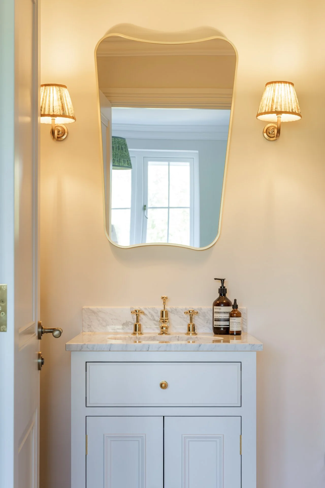 092603-WeirCottageAmendedFiles-ClaireTotmanDesign-RobinQuarrellePhotography-7.jpg