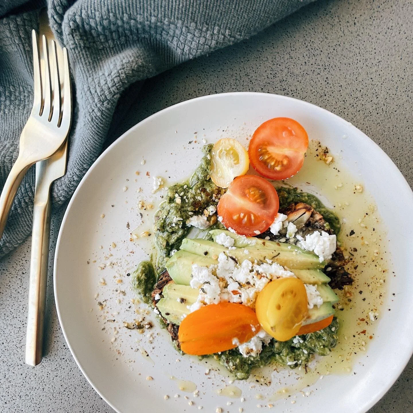 If you&rsquo;re in need of some #SeedLoaf topping inspiration, some fresh tommies never go a miss 🍅 🤤 

#SeedLoaves coming soon to Brisbane! 👀 

#LeavesAndLoaves #BrisbaneFood #BrisbaneFoodie #BrisbaneVeganFood #EatClub #TasteSoGood #ImAFoodie #Li
