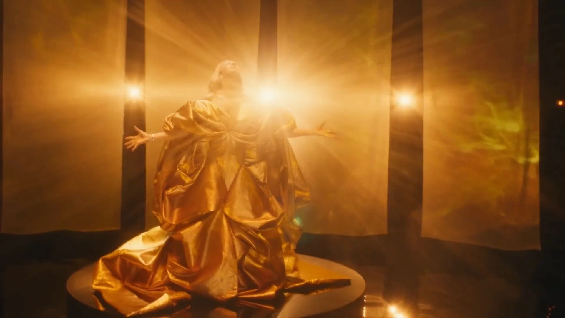 Ellie Golding Projection Shoot 2.jpeg