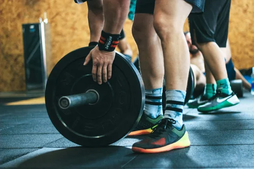 Weights and equipment for independent gym training