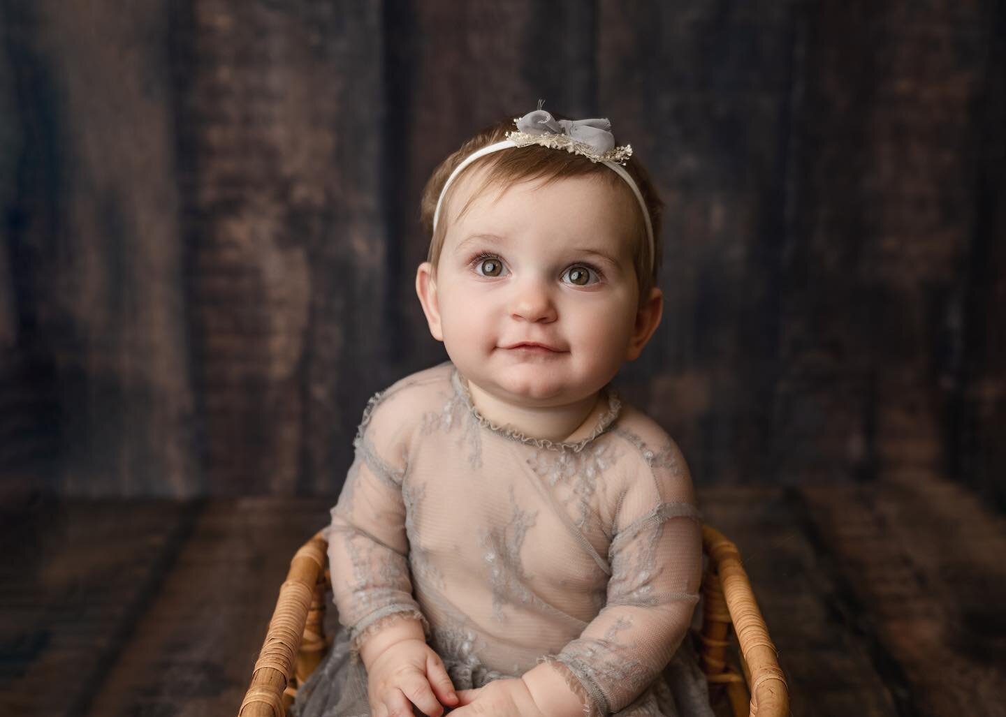 Baby Emmy&rsquo;s did so great  at her Milestone session! 

🚨🚨🚨
I want to congratulate the winner of my Mommy &amp; Me Mini Session giveaway !
Latoria B. selected the exact number that was generated! Can&rsquo;t wait to meet you and your little on